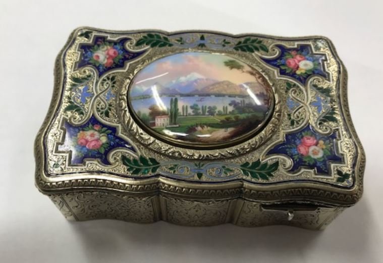  Fusee-powered antique 