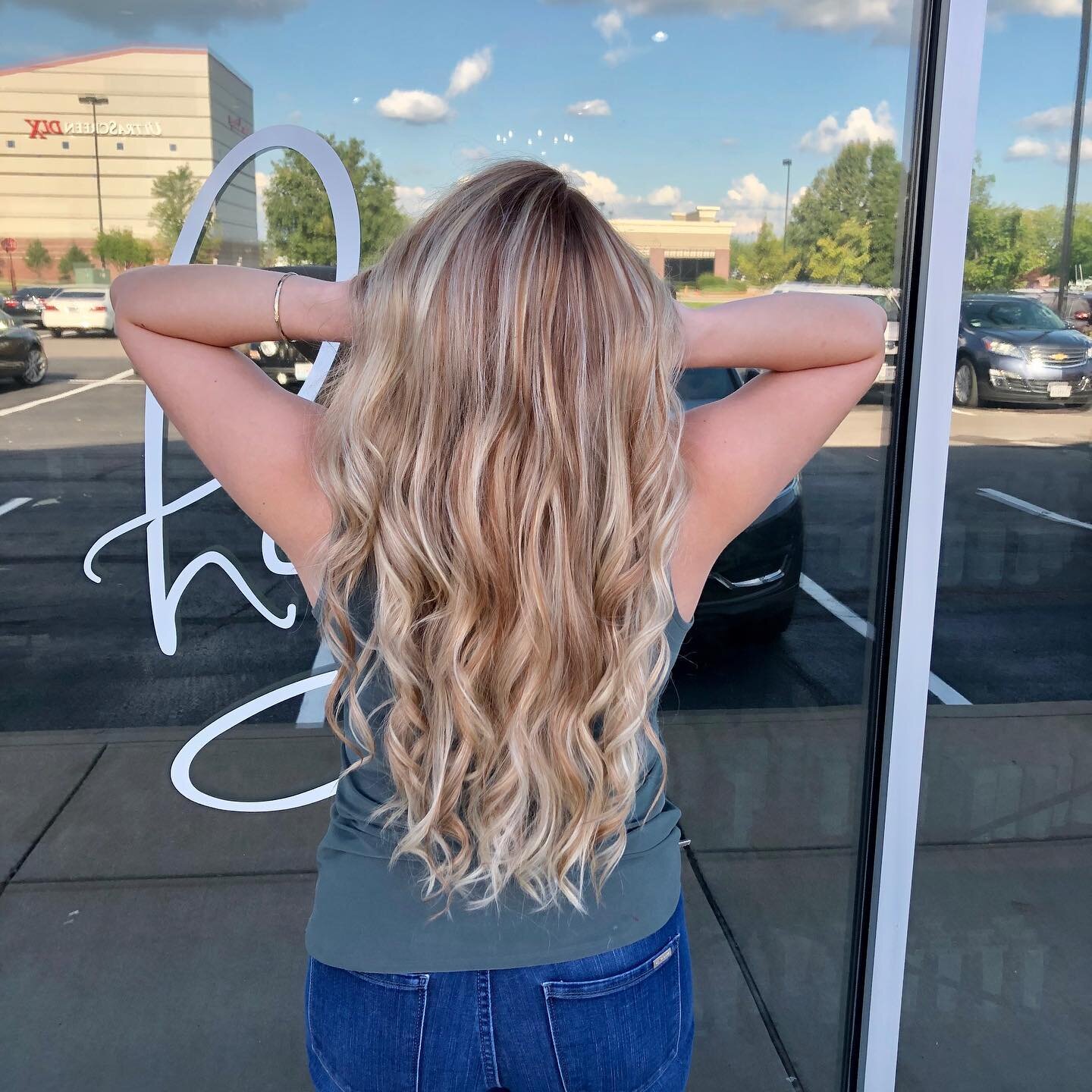 &ldquo;I think I&rsquo;m addicted....can we add more blonde?!&rdquo; 🤣😍 

#blonde #blondeandred #longhair #moreblonde #blondeaddict #highlightsandbalayage #foilwork #nautralredhead #curlyhair #hottools #idhairnorthamerica #redkenshadeseq #f18hair #
