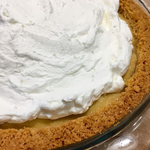 Dreaming of this bright and sunny lemon pie on a gray, rainy day #atlanticbeachpie #lemonpie #lemondessert