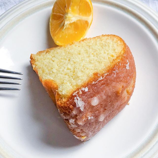 Cake for breakfast! Can&rsquo;t stop eating this Meyer Lemon Cake with Lemon Crunch Glaze #cakeforbreakfast #easterbaking #lemon #lemoncake #meyerlemon #bundtcake #springbaking