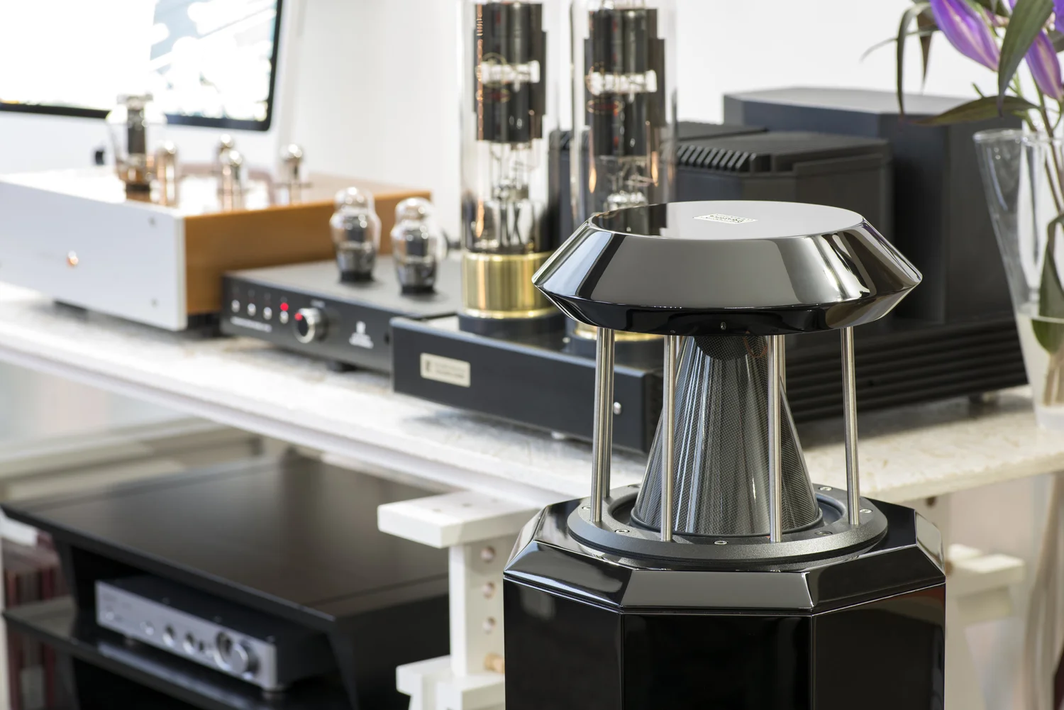 KR Audio Kronzilla / HRS-130