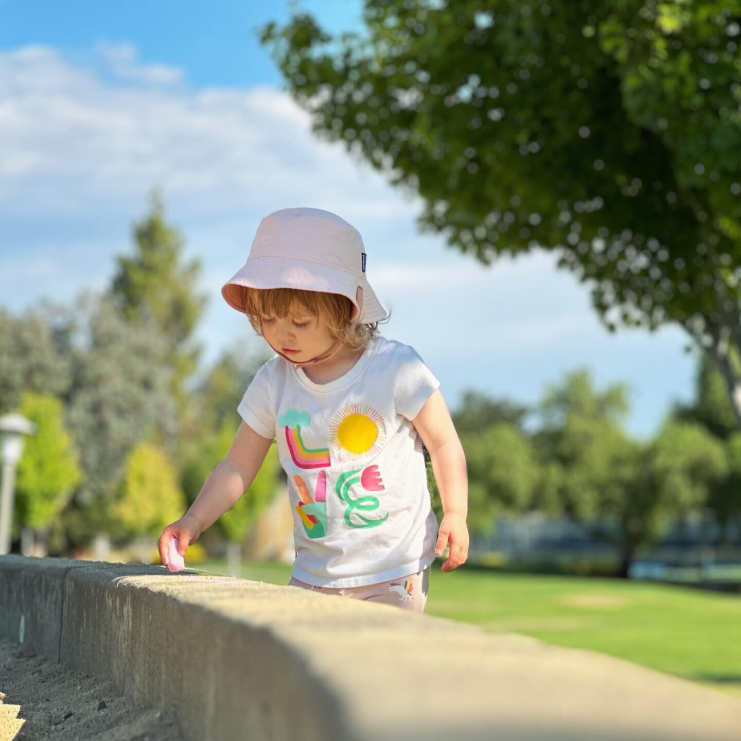 Fun chalking today before @dara.buzzard invited us over for Sundae Sunday in the park