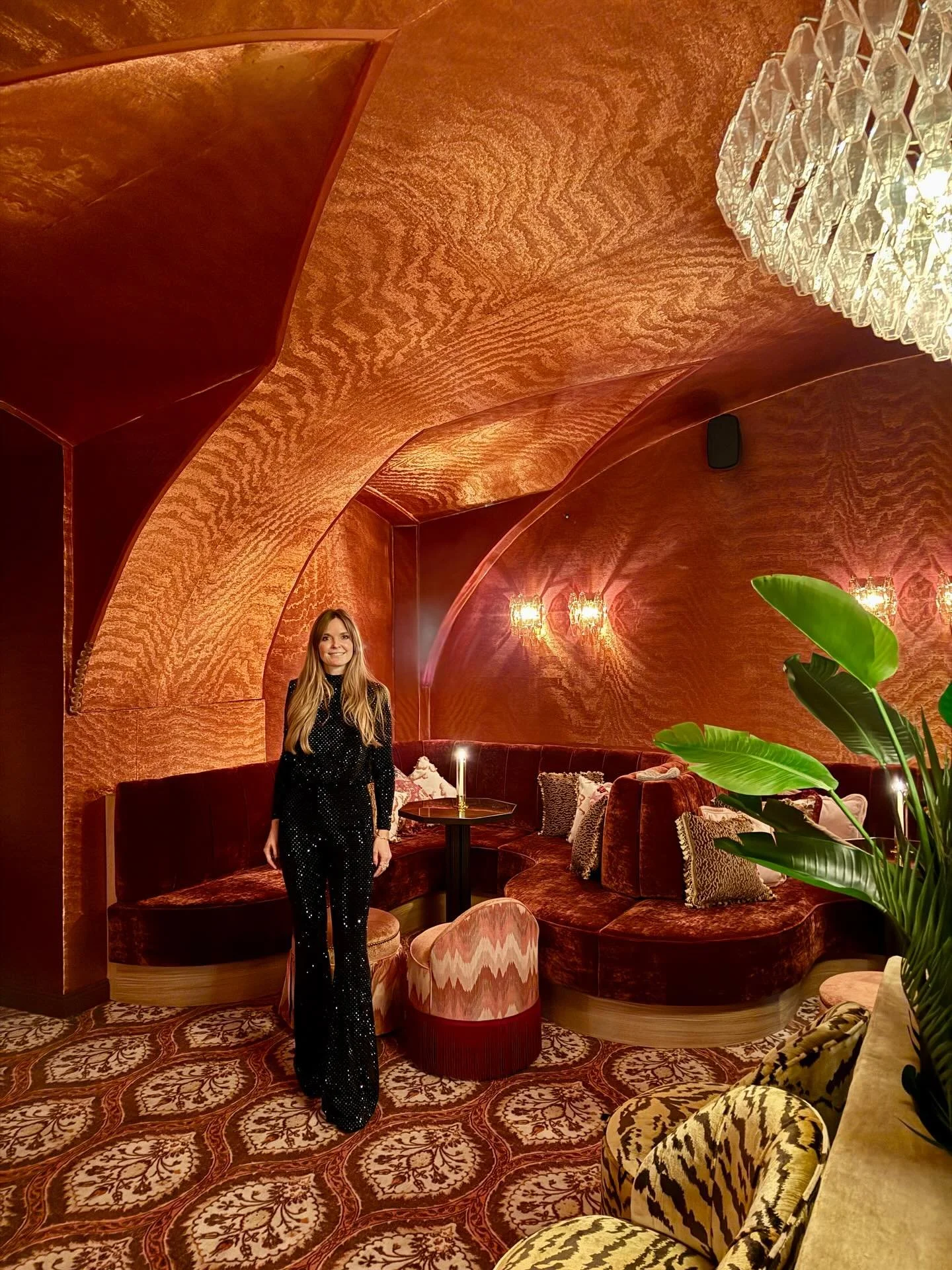 What a journey! A few months ago, @alexschrack_ reached out to bring this beauty to life. His &lsquo;More is More&rsquo; motto and the goal to infuse Parisian sexiness into Vienna set the tone for @lefoubar . With @alexander_kellas on board &mdash; t