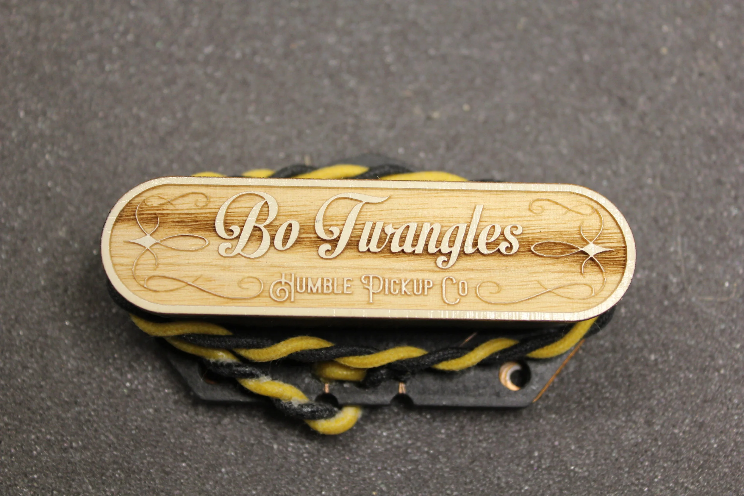  Vintage White on Oak  