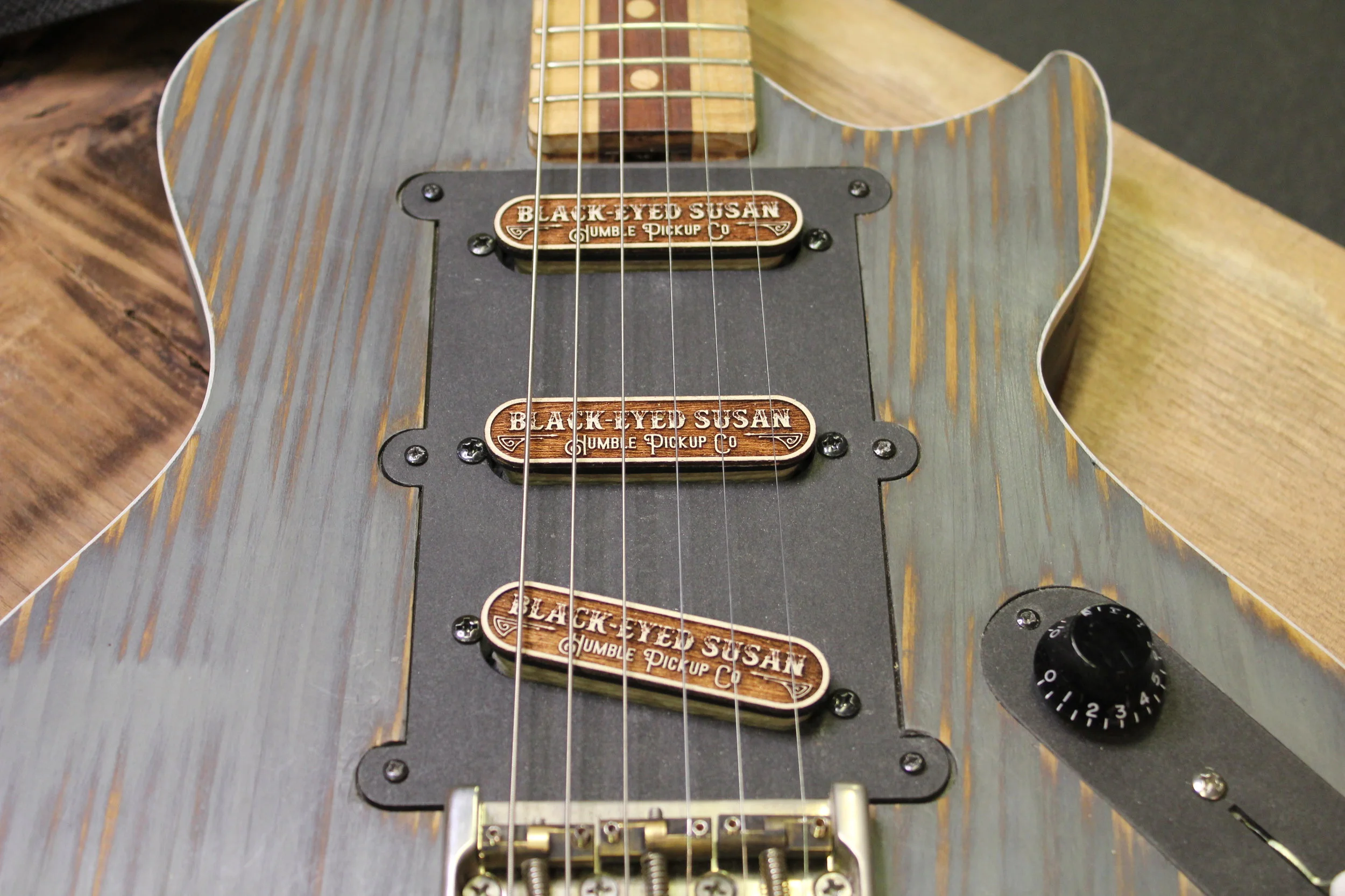  Vintage White on Mahogany 