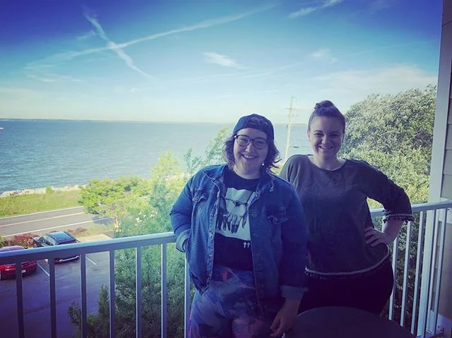 It’s a lifestyle 💁🏻♀️🌊🚤
.
.
.
#mondaymotivation #pcss #popculture #womenincomedy #vibes #itus #mogulmoves