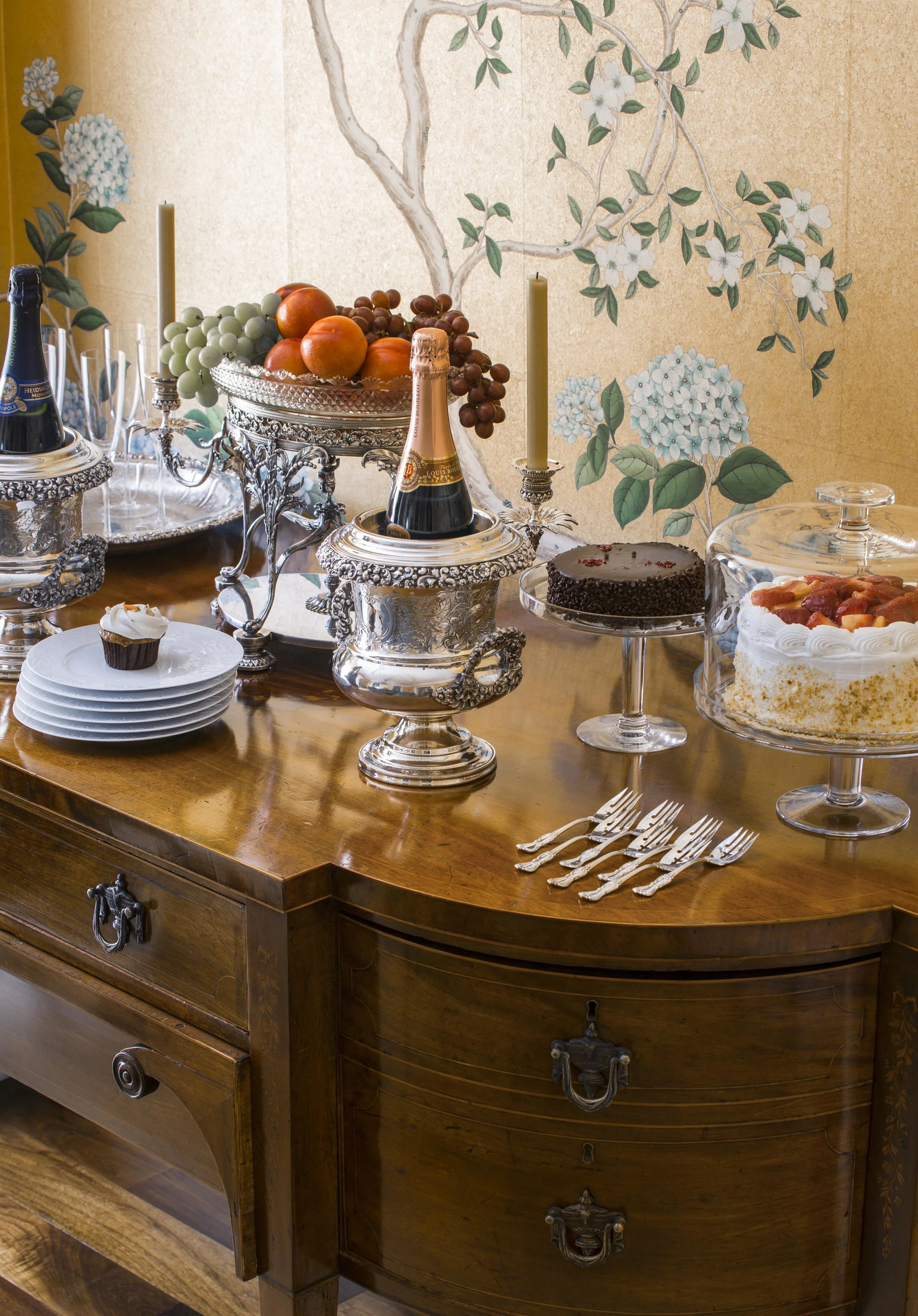 F_SCW_Huffard_Buffet_54907c.jpg
