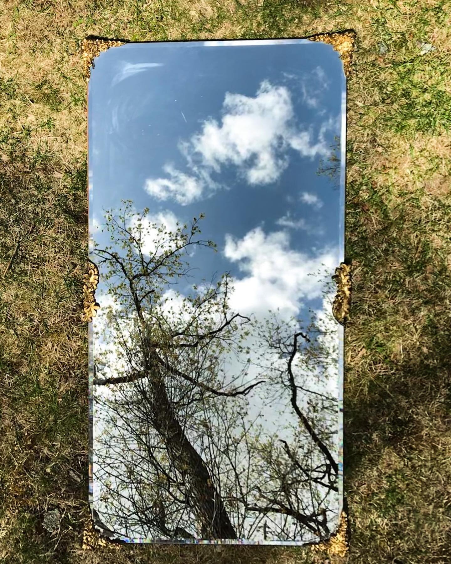 Another day, another antique mirror. I found her on Facebook marketplace a while back. She was a wedding present and hung on the wall in her owner&rsquo;s living room for 50 years, overlooking the water in Marblehead 🌊. Not only is she a beauty, but