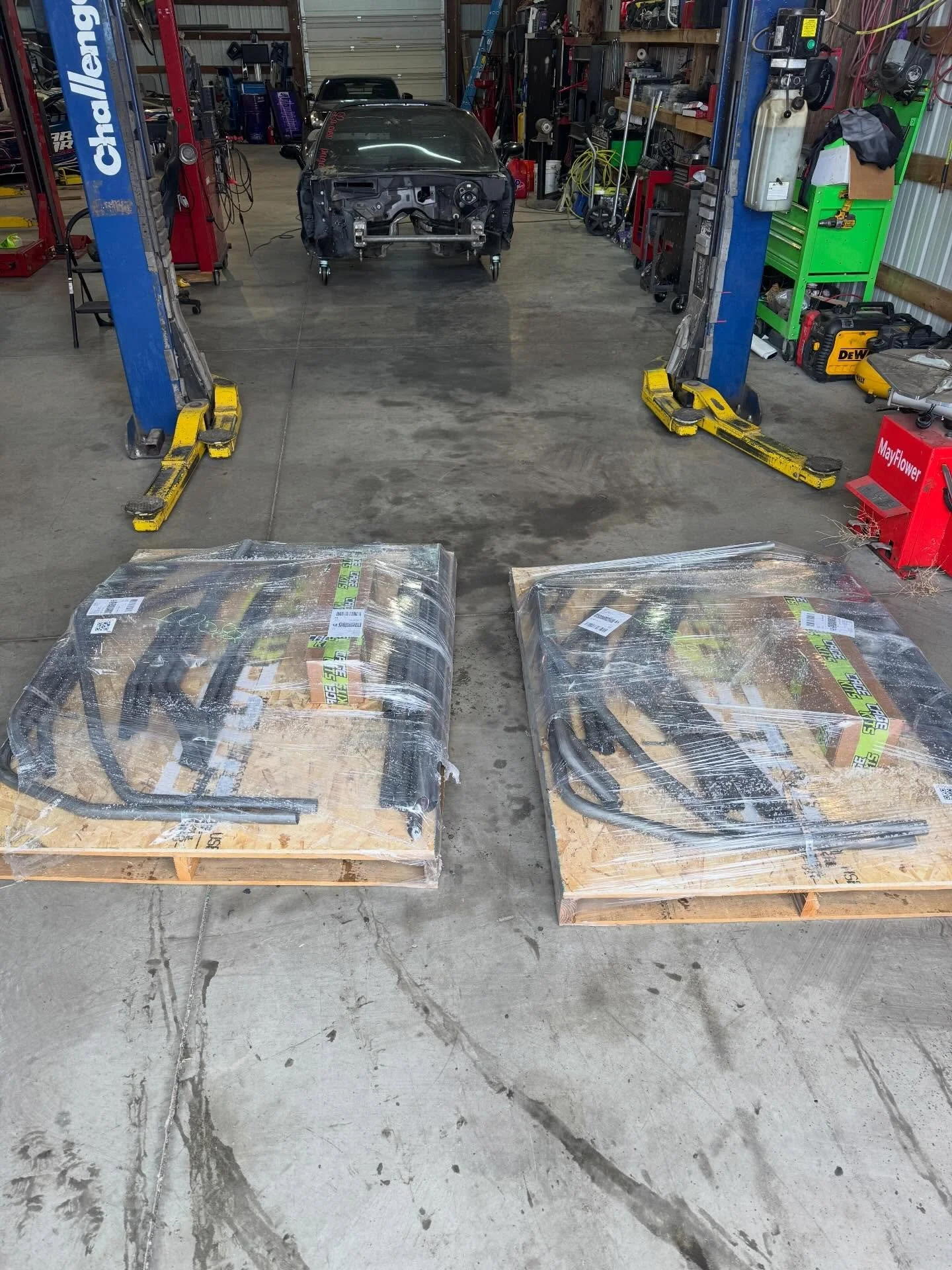 A couple @cagekits showed up just in time for the holidays