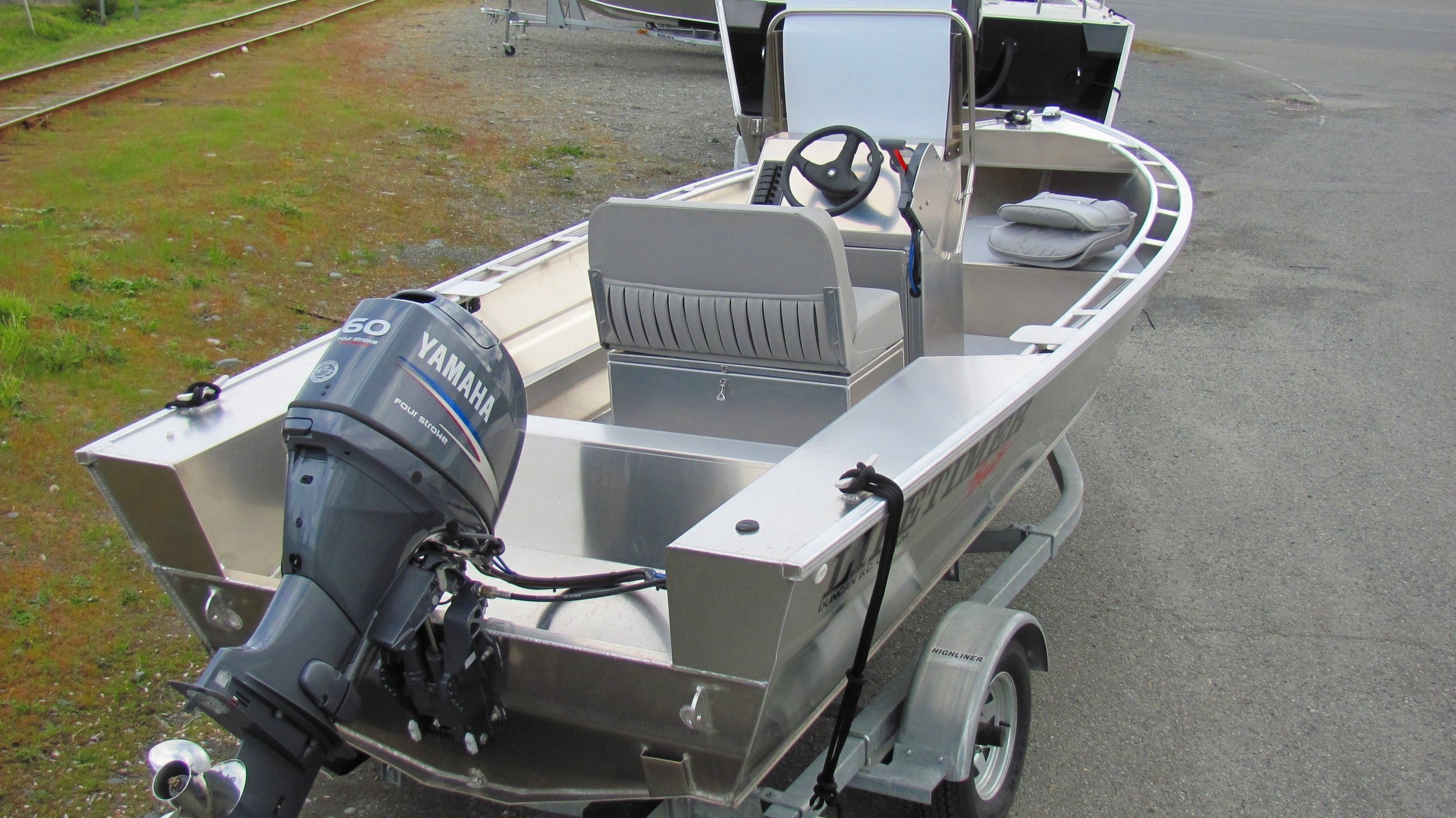 1600 Center Console