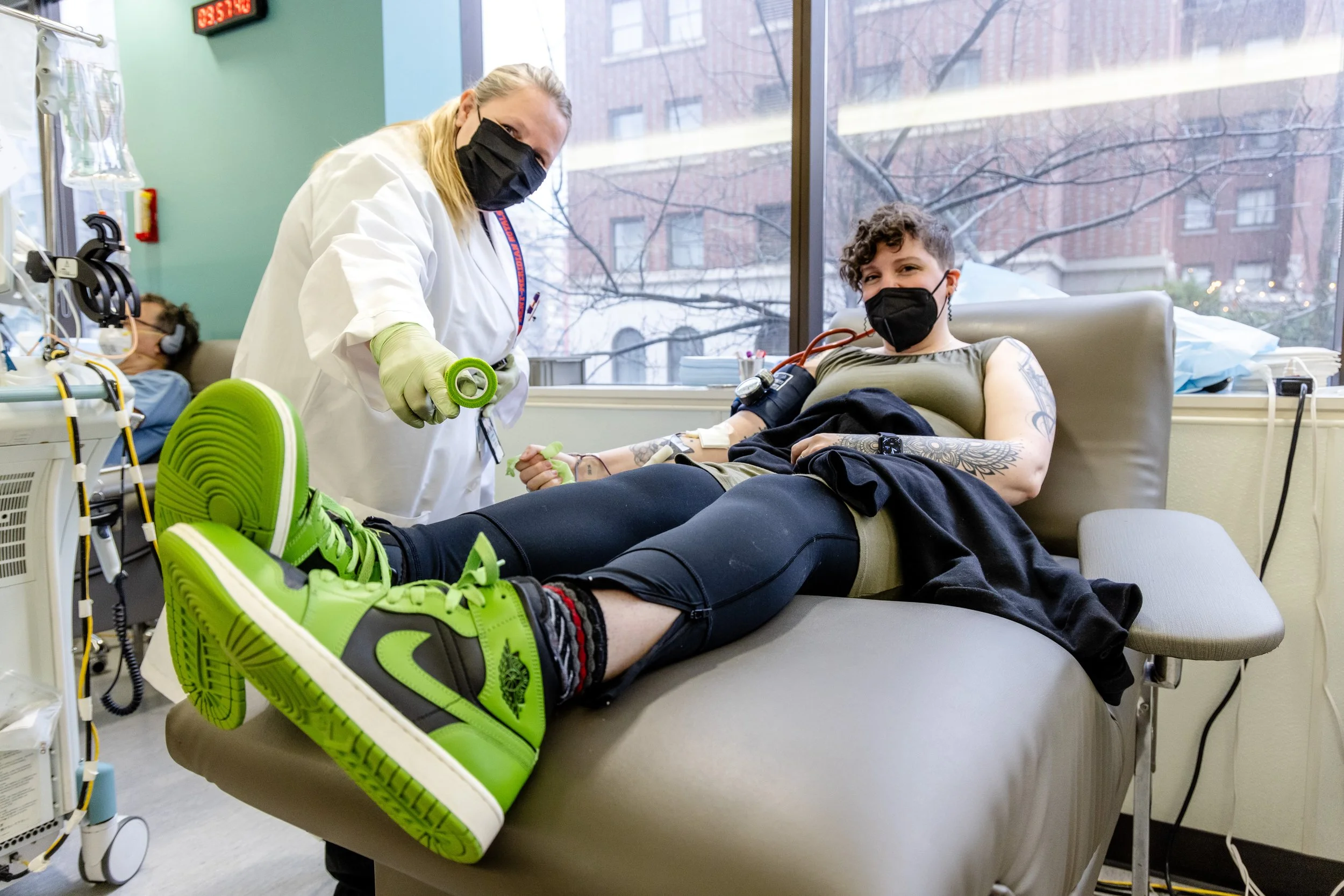  Blood donation, but make it fashion. 