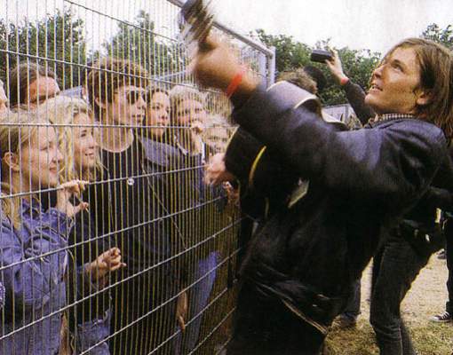 evan dando glastonbury 1995.jpg