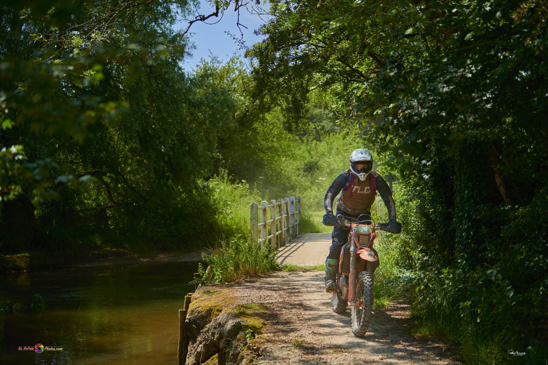 BP Enduro 100.jpg