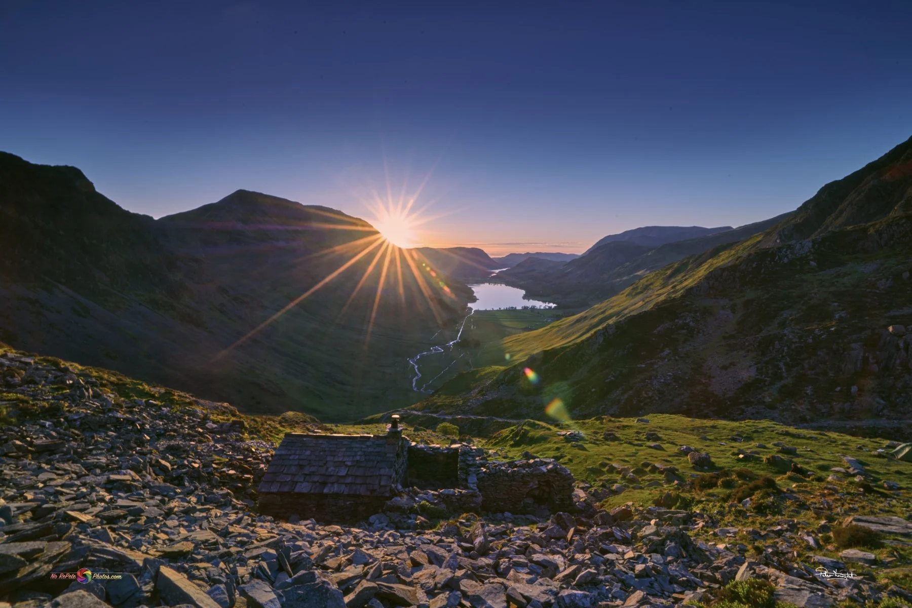  Buttermere Safe  
 
 Buttermere Bothy at Sunset/strong 
 
 Photo of the bothy at Buttermere in the Lake District at sunset.  
 
 Nikon D850 Lens Nikon 16-35 F4  