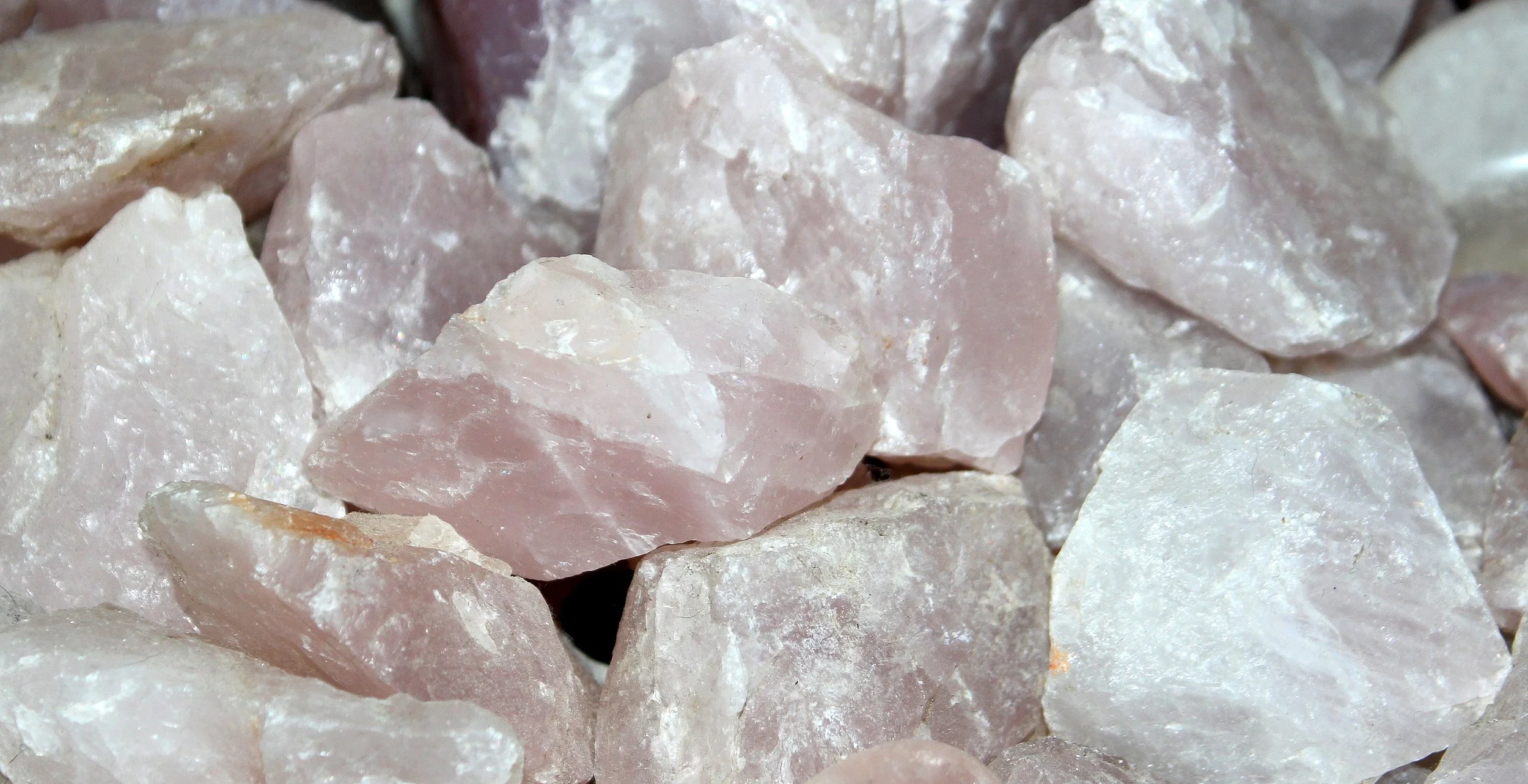rose-quartz-1140859.jpg