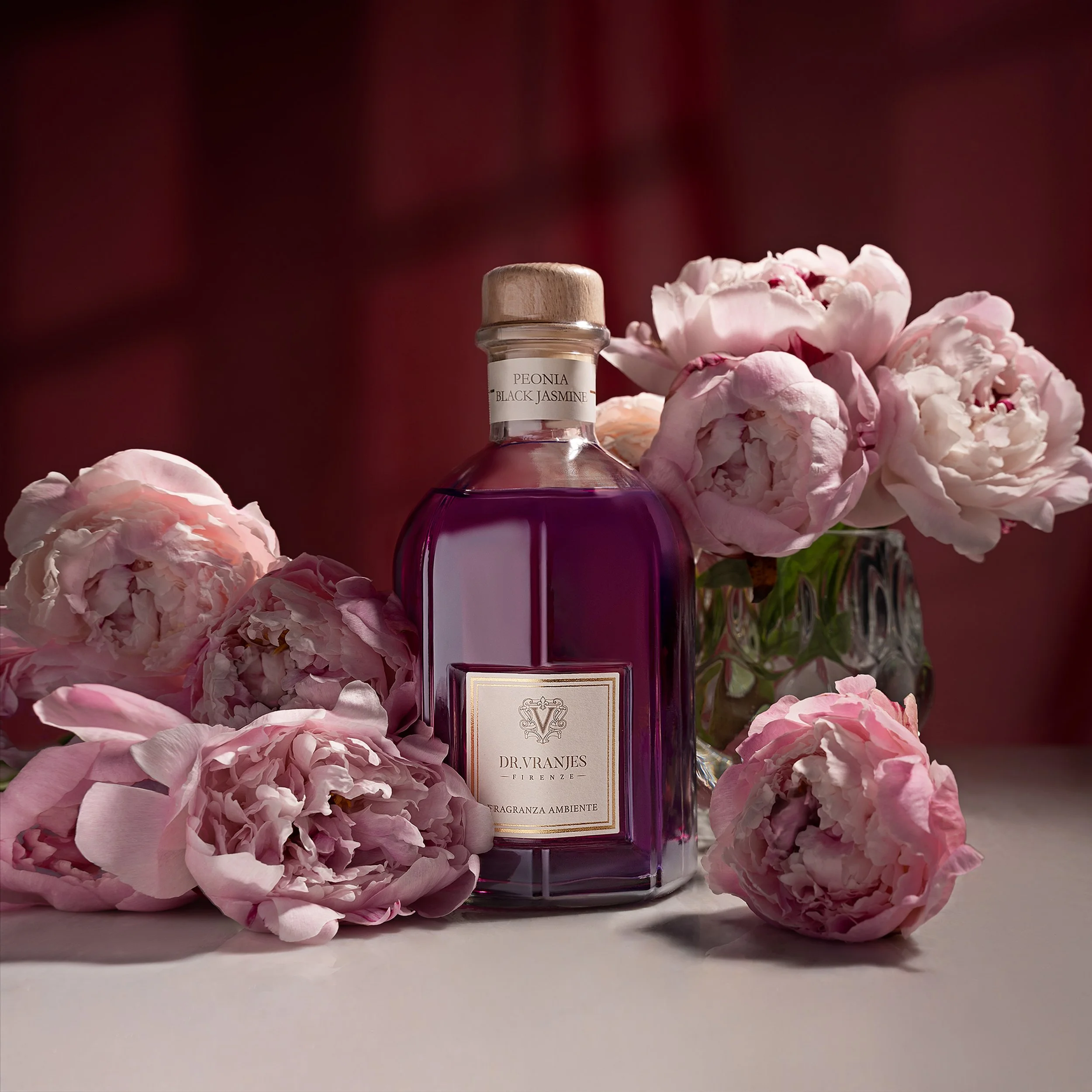  Photography   @lara_and_the_art   Art Direction &amp; Setup  @alexhaidamac  Retouch  @ivanraw  