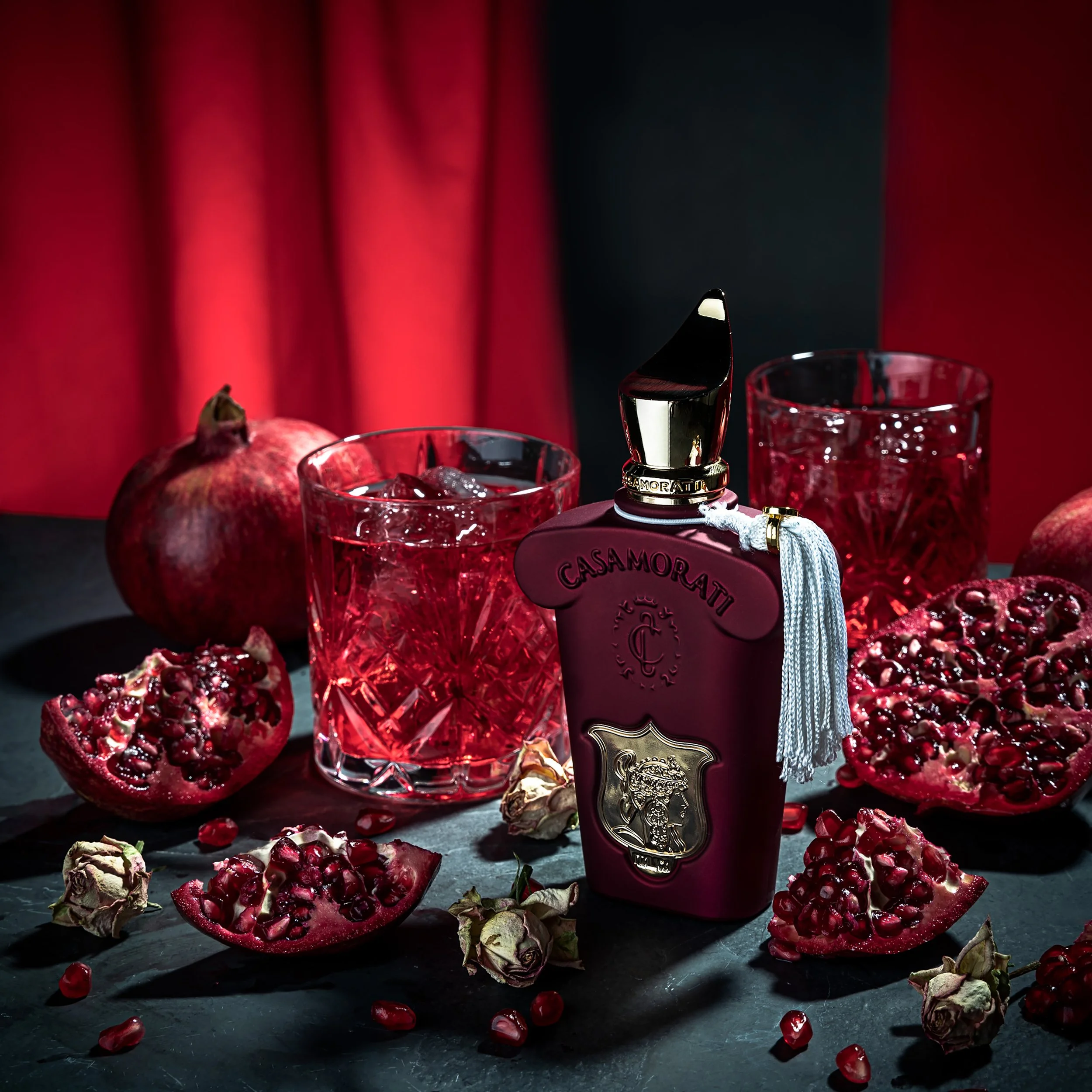 Photography   @lara_and_the_art   Art Direction, Setup &amp; Retouch  @alexhaidamac  