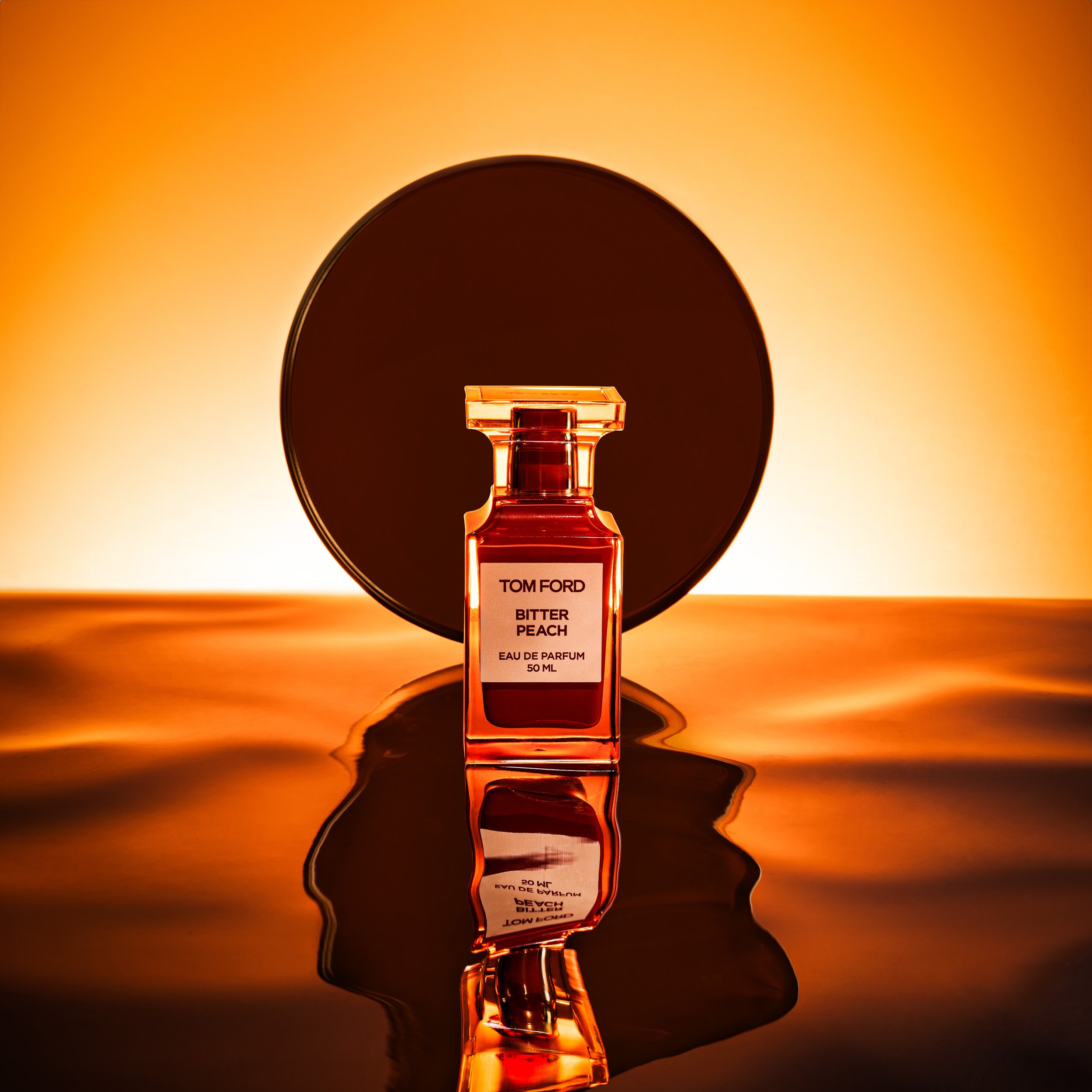  Photography  @lara_and_the_art   Art Direction, Setup &amp; Retouch  @alexhaidamac  