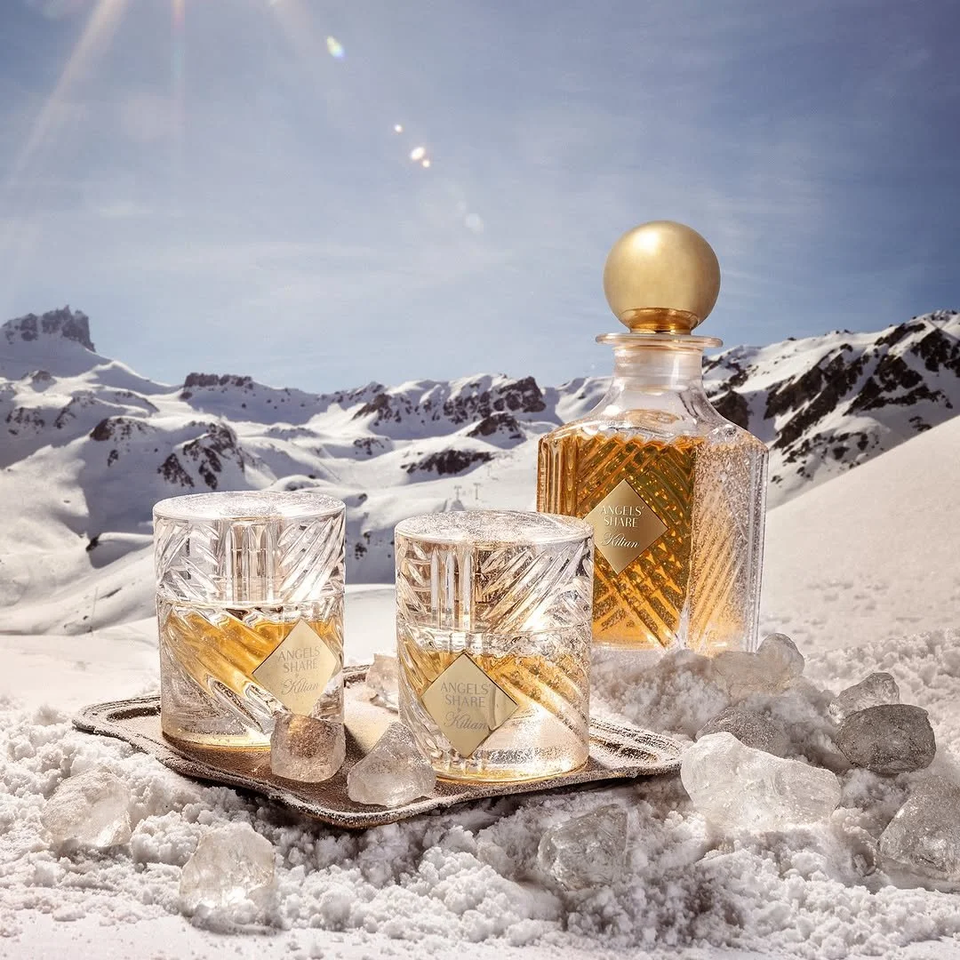  Photography  @lara_and_the_art   Art Direction, Setup &amp; Retouch  @alexhaidamac  