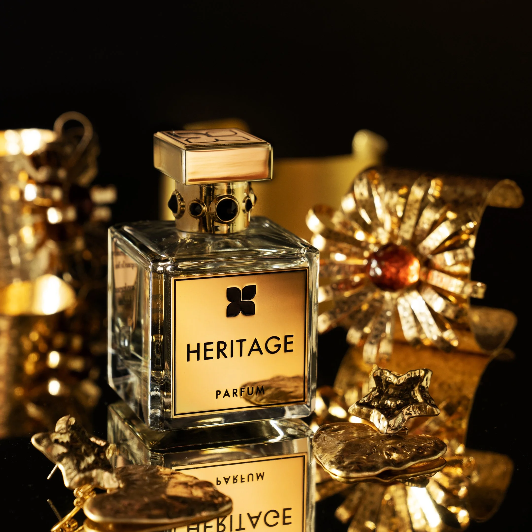 Photography   @lara_and_the_art  Art Direction, Setup &amp; Retouch  @alexhaidamac   