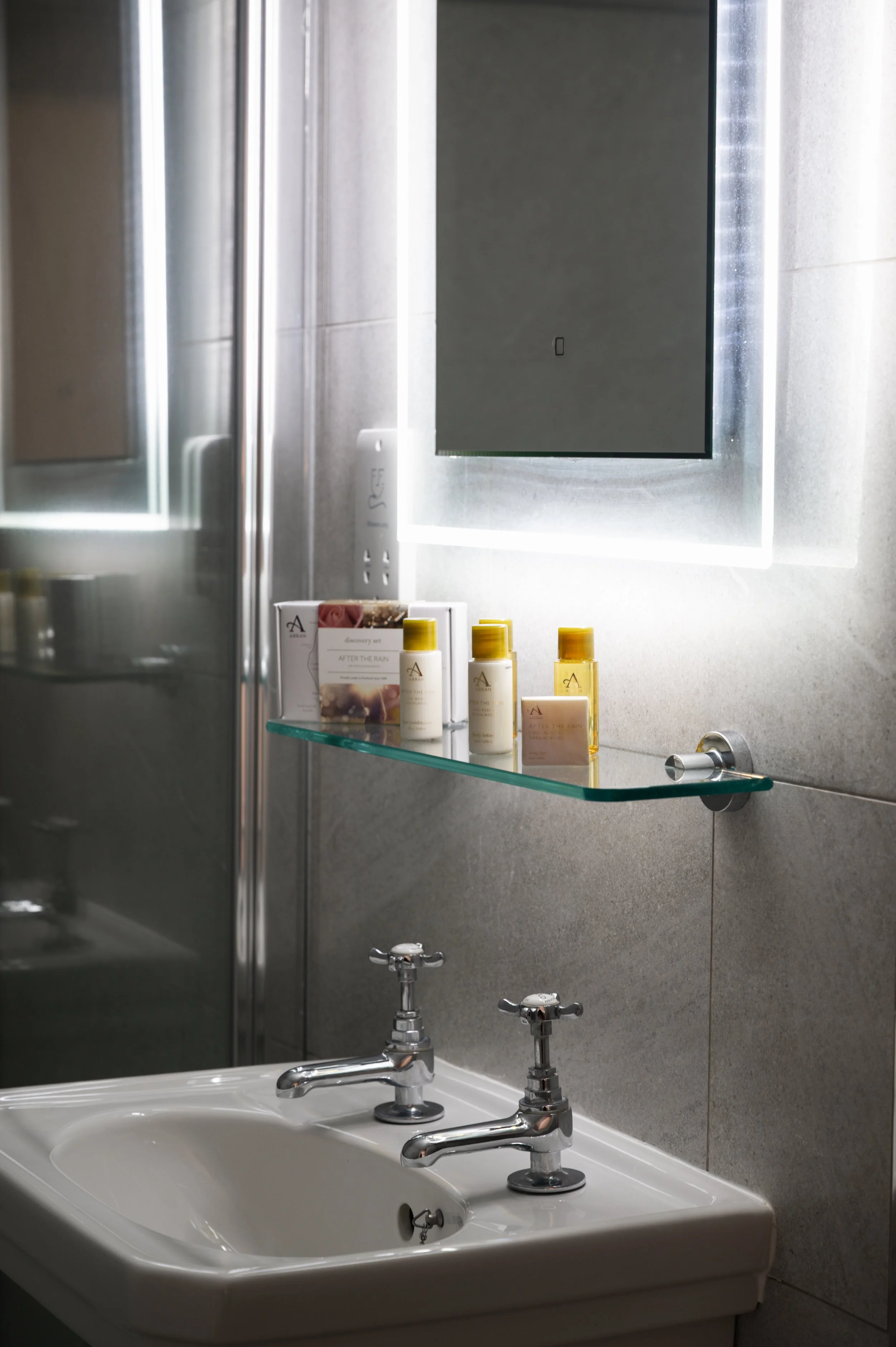 Solasta Creative X Atholl Arms The Residence  Room 29-13.jpg