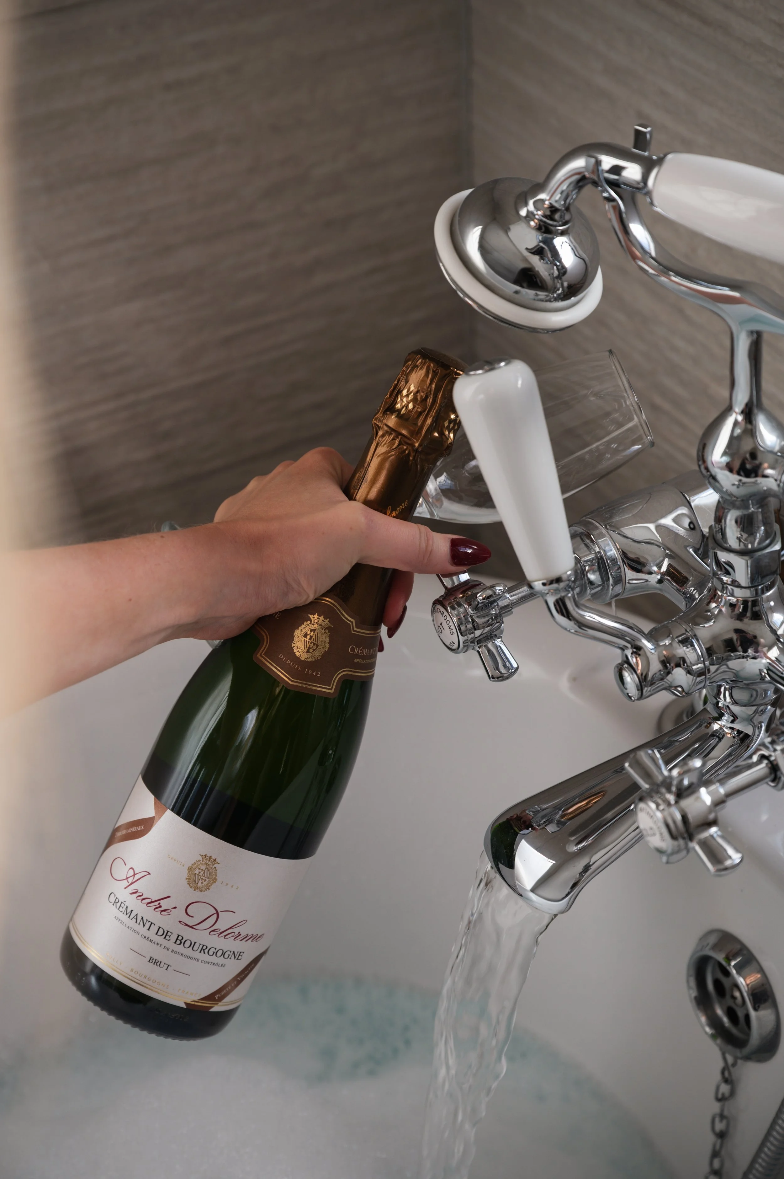 Solasta Creative X Atholl Arms The Residence  Room 23-22.jpg