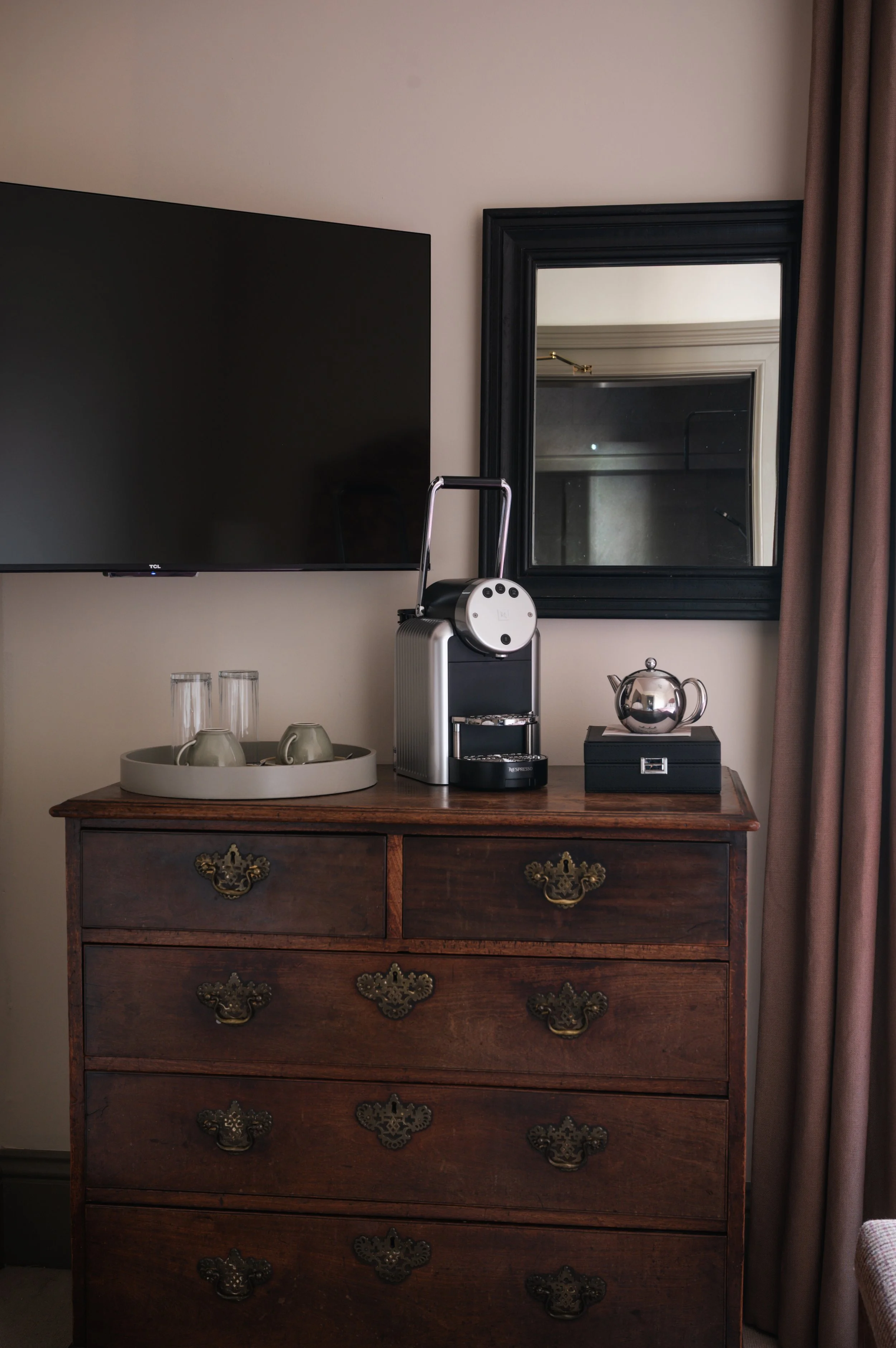 Solasta Creative X Atholl Arms The Residence  Room 25-3.jpg