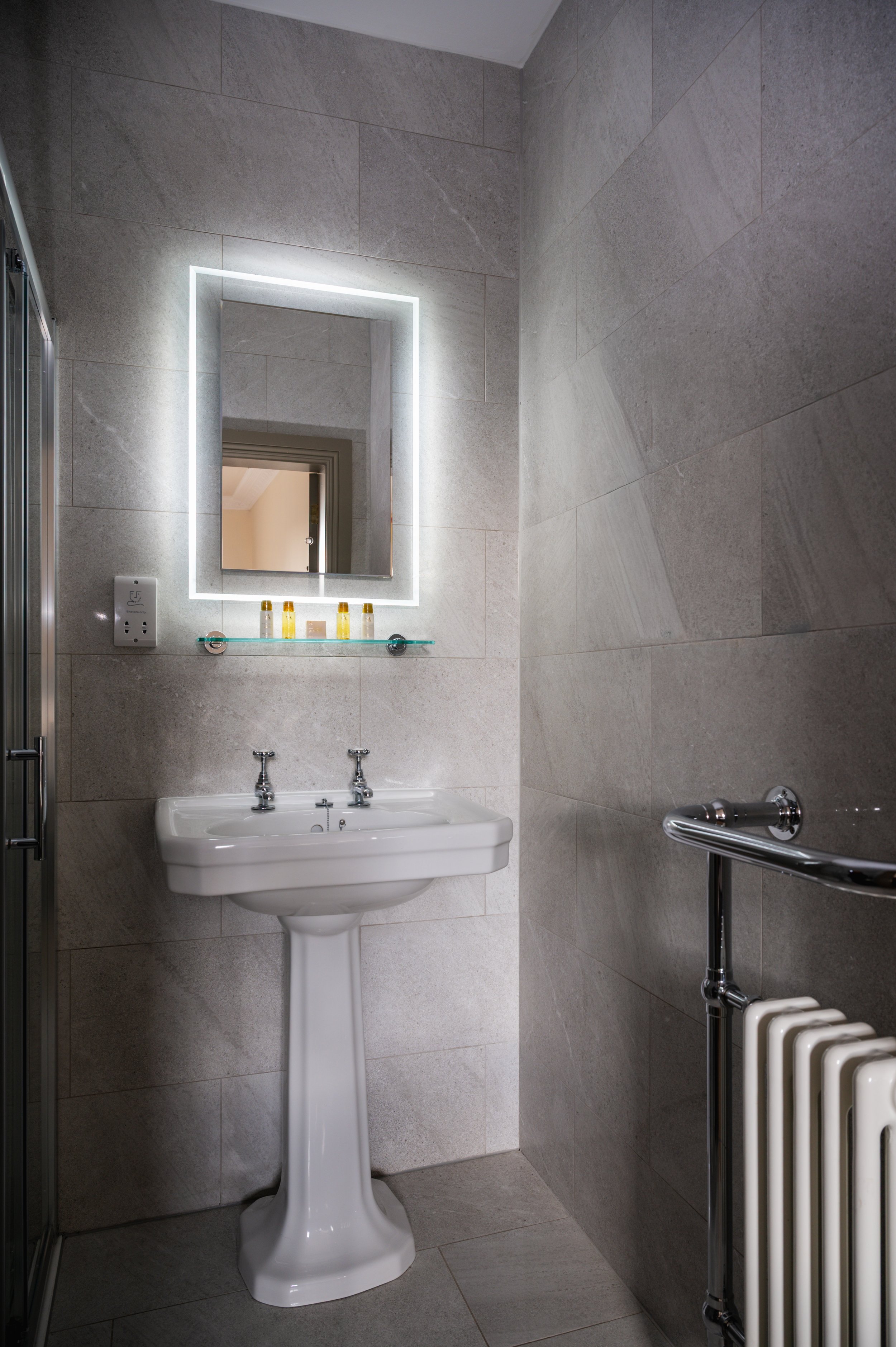 Solasta Creative X Atholl Arms The Residence  Room 22-15.jpg