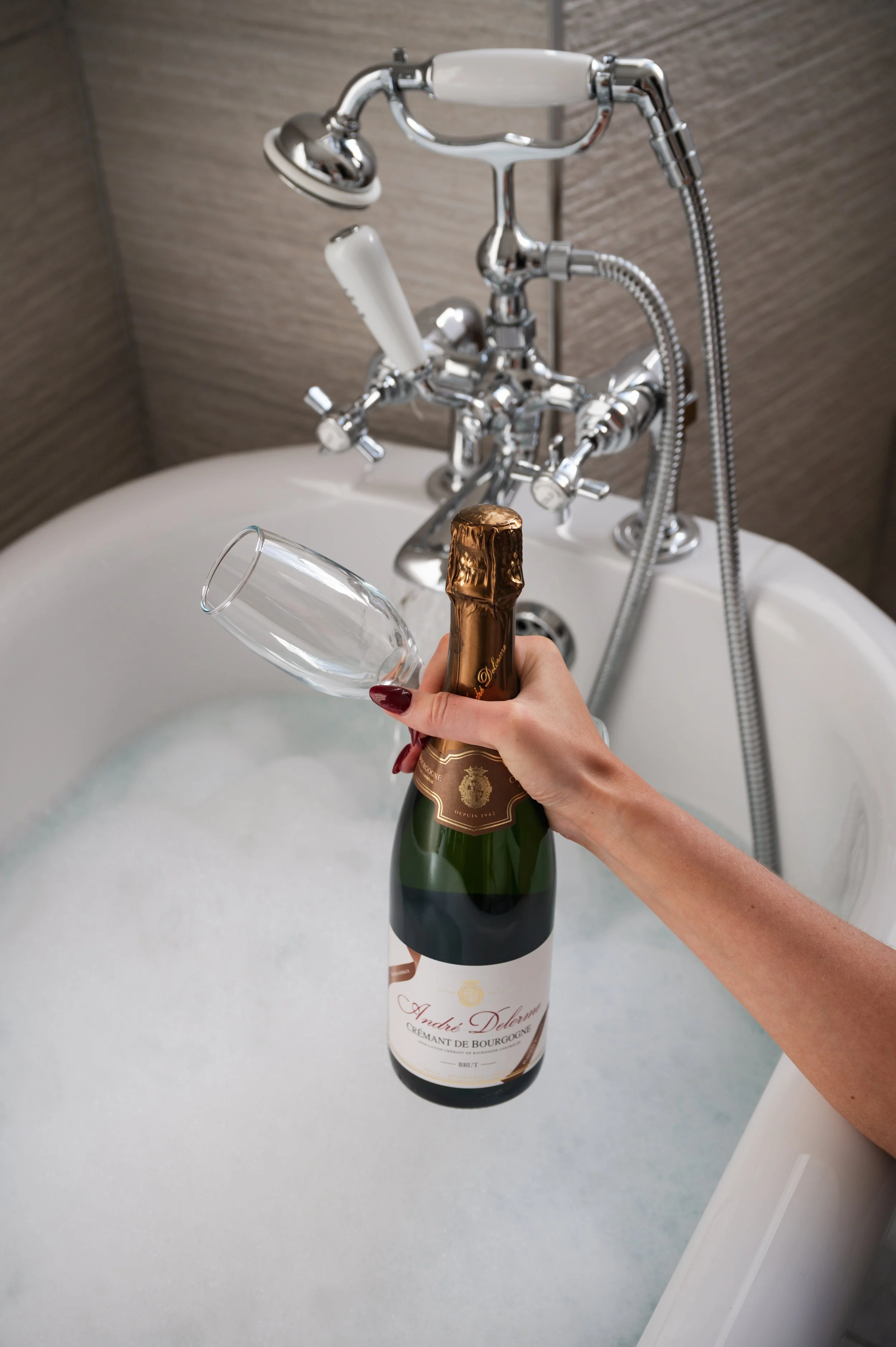 Solasta Creative X Atholl Arms The Residence  Room 27-18.jpg