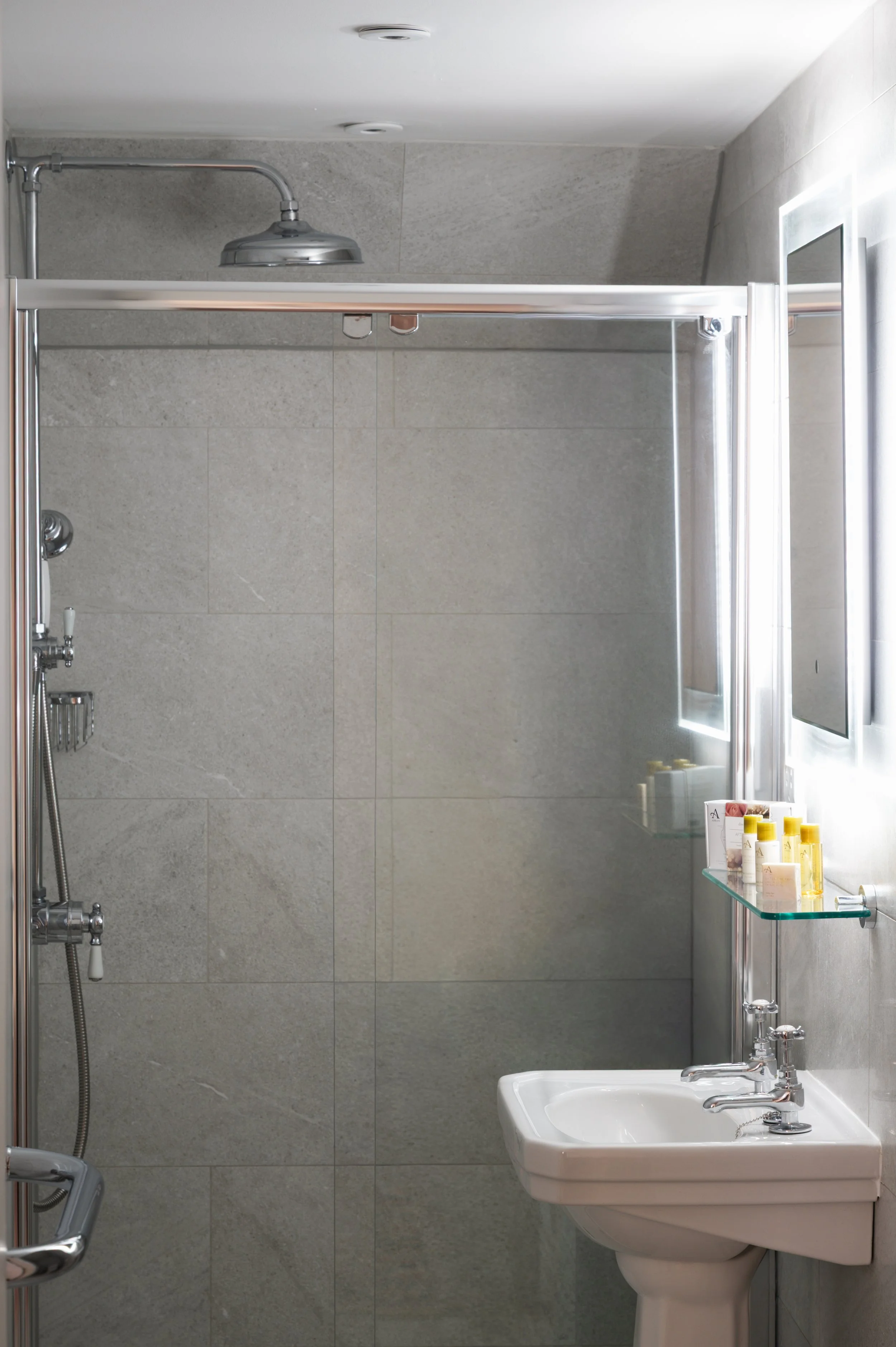 Solasta Creative X Atholl Arms The Residence  Room 29-12.jpg