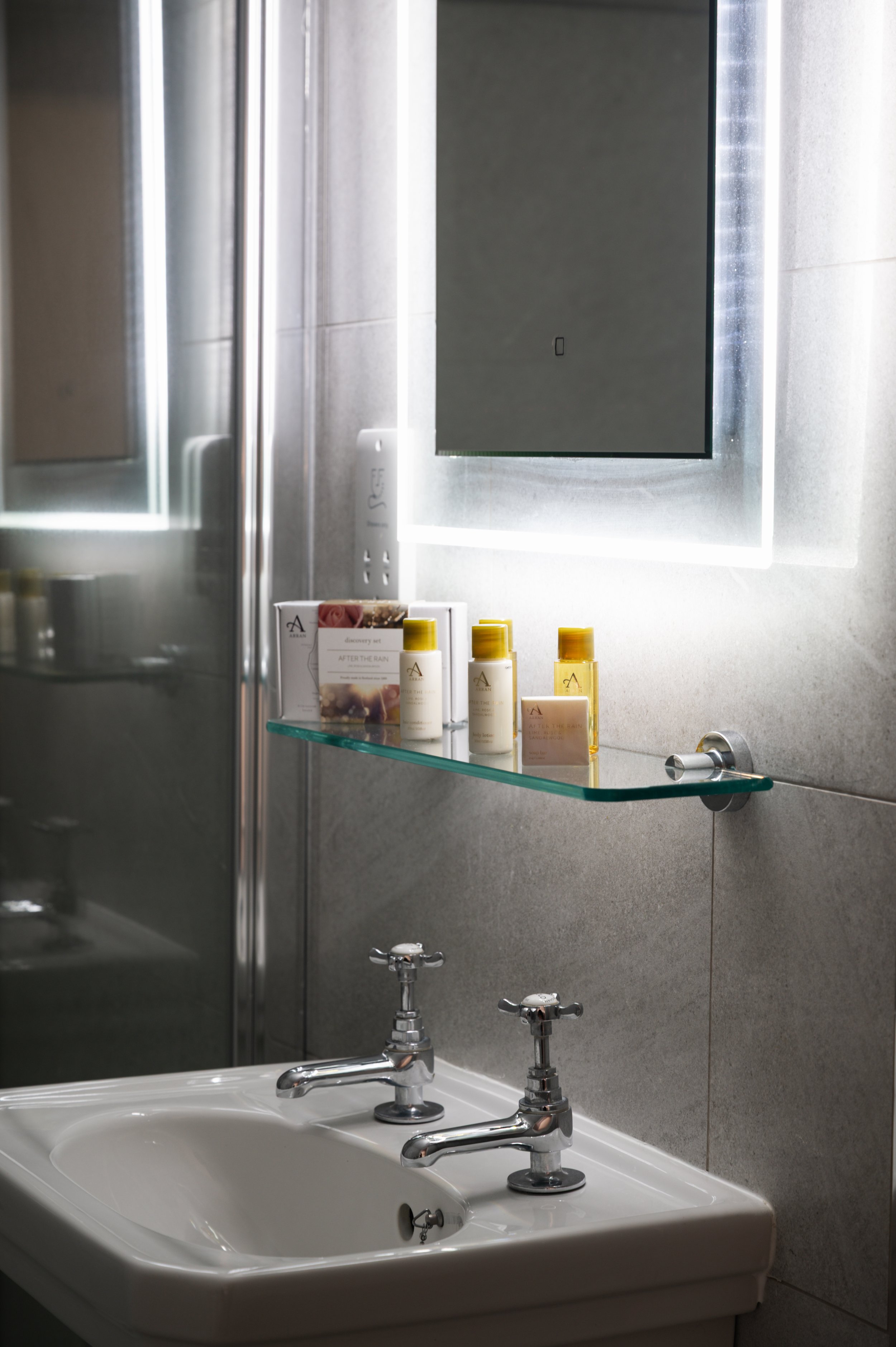 Solasta Creative X Atholl Arms The Residence  Room 29-13.jpg