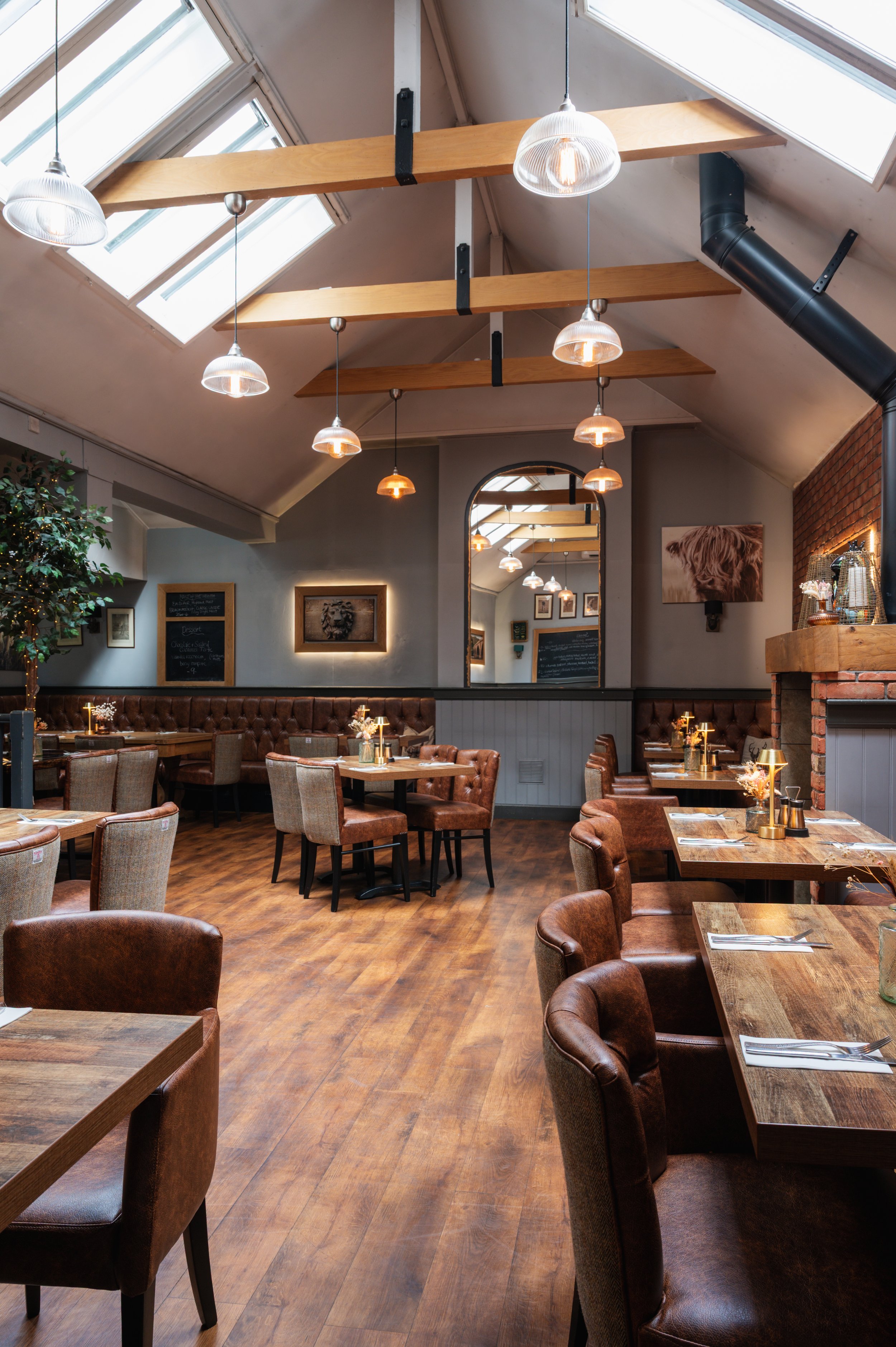 Solasta Creative X Atholl Arms & Azura-12.jpg