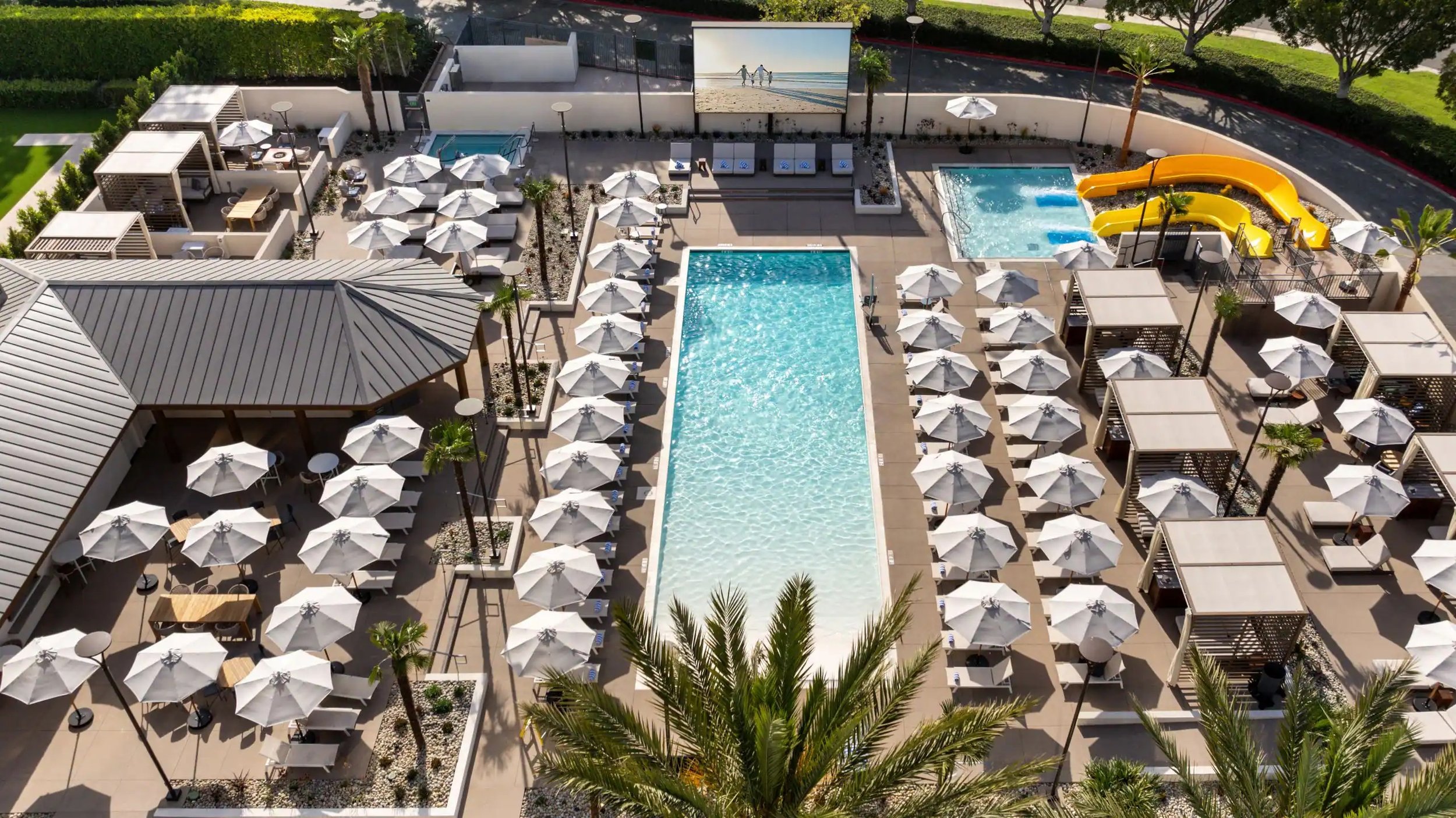 Hyatt Irvine Pool.jpeg