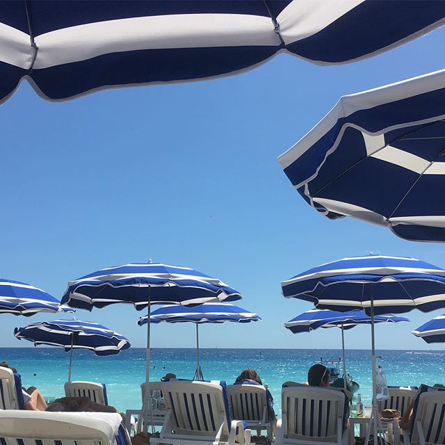 Current view at Plage Beau Rivage, Nice.  Sea is particularly gorgeous colour today!  Lovely lunch with friends and fun at the beach.@plagebeaurivagenice #frenchriviera  #cotedazur #nicefrance