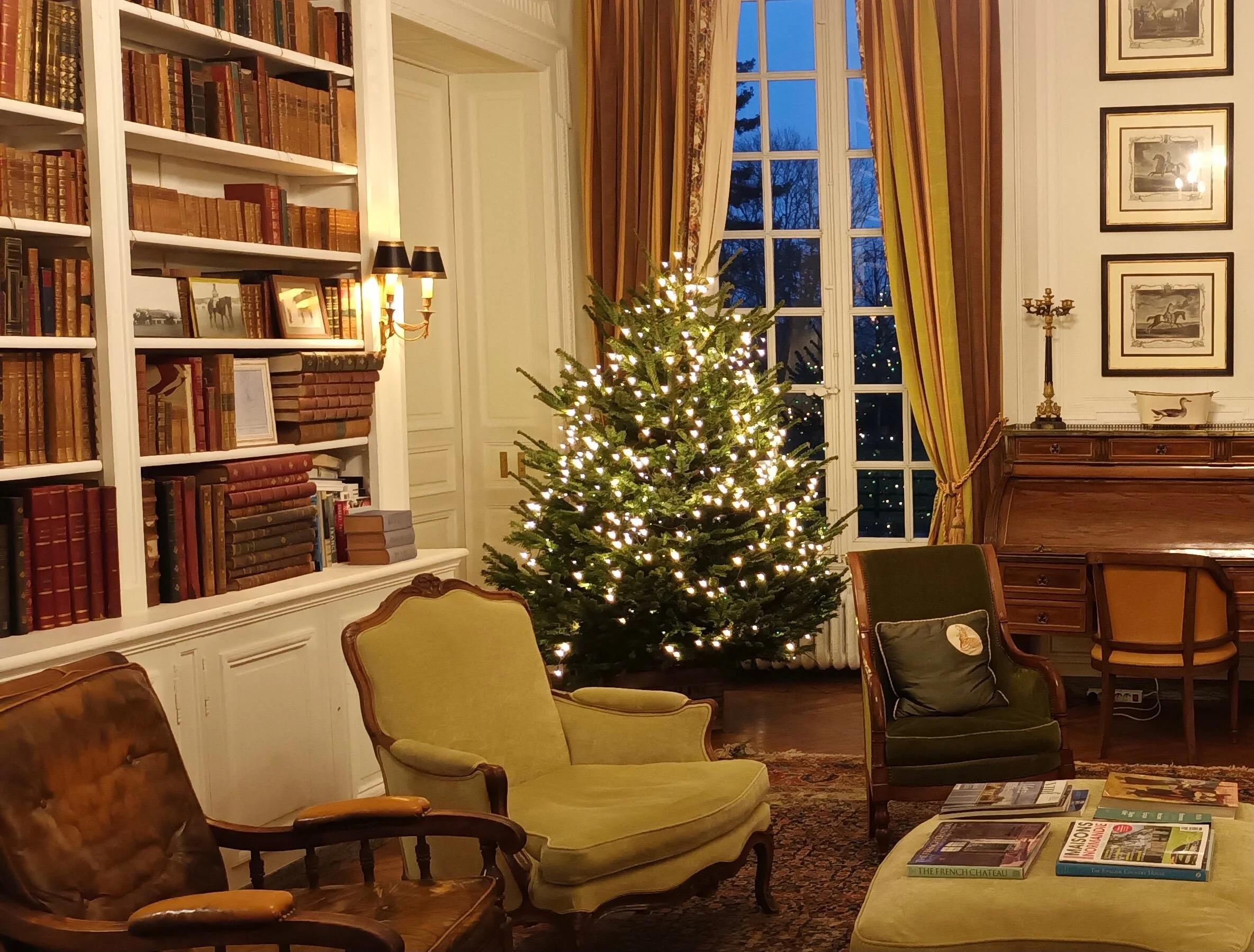 Christmas comes to the Chateau