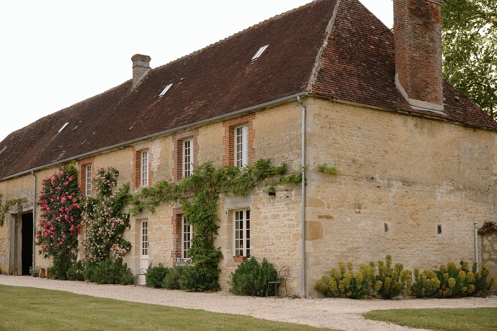 ChateaudeCourtomer-Farmhouse facade 1_websize.jpg