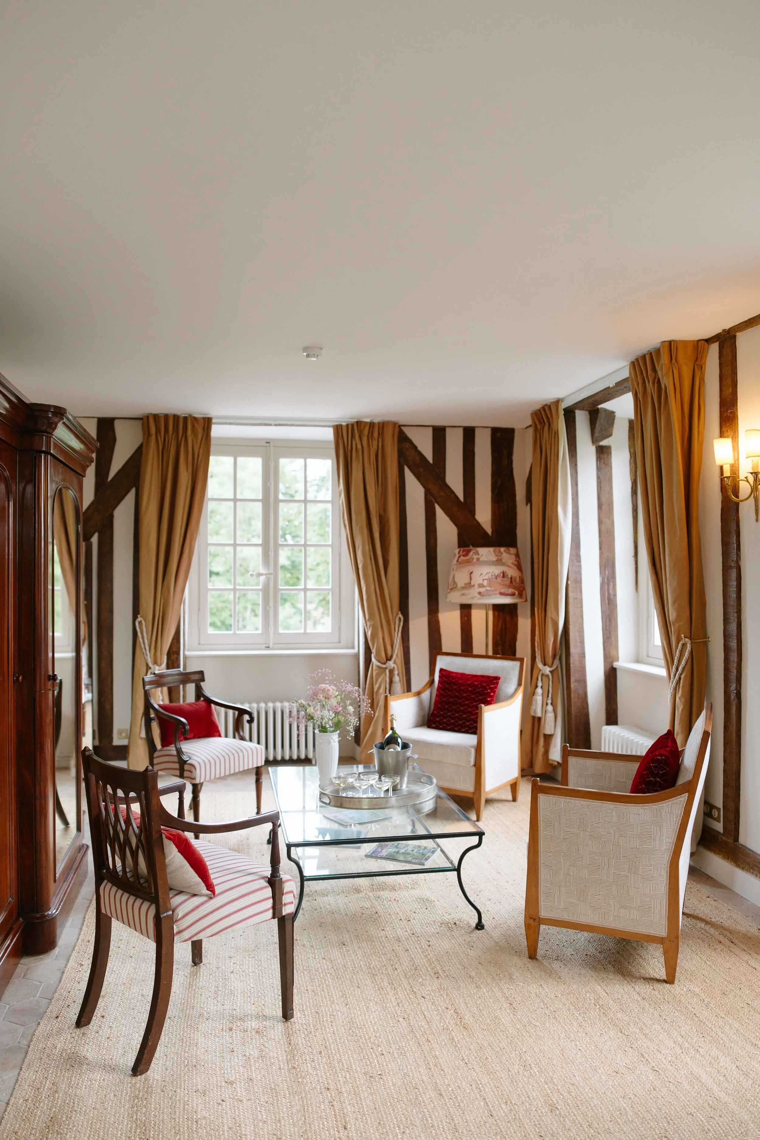 K ChateaudeCourtomer- Boudoir Mary Sales2.jpg