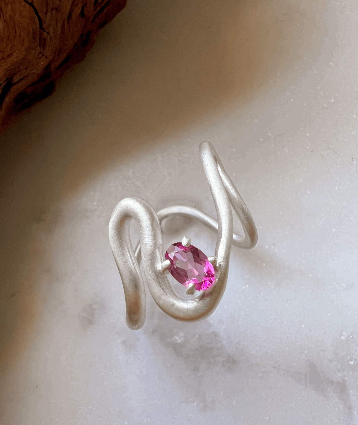 美品 wave ring (IRIS 47) Topaz Wave Ring Size 7-7.5 – The Jewel Box