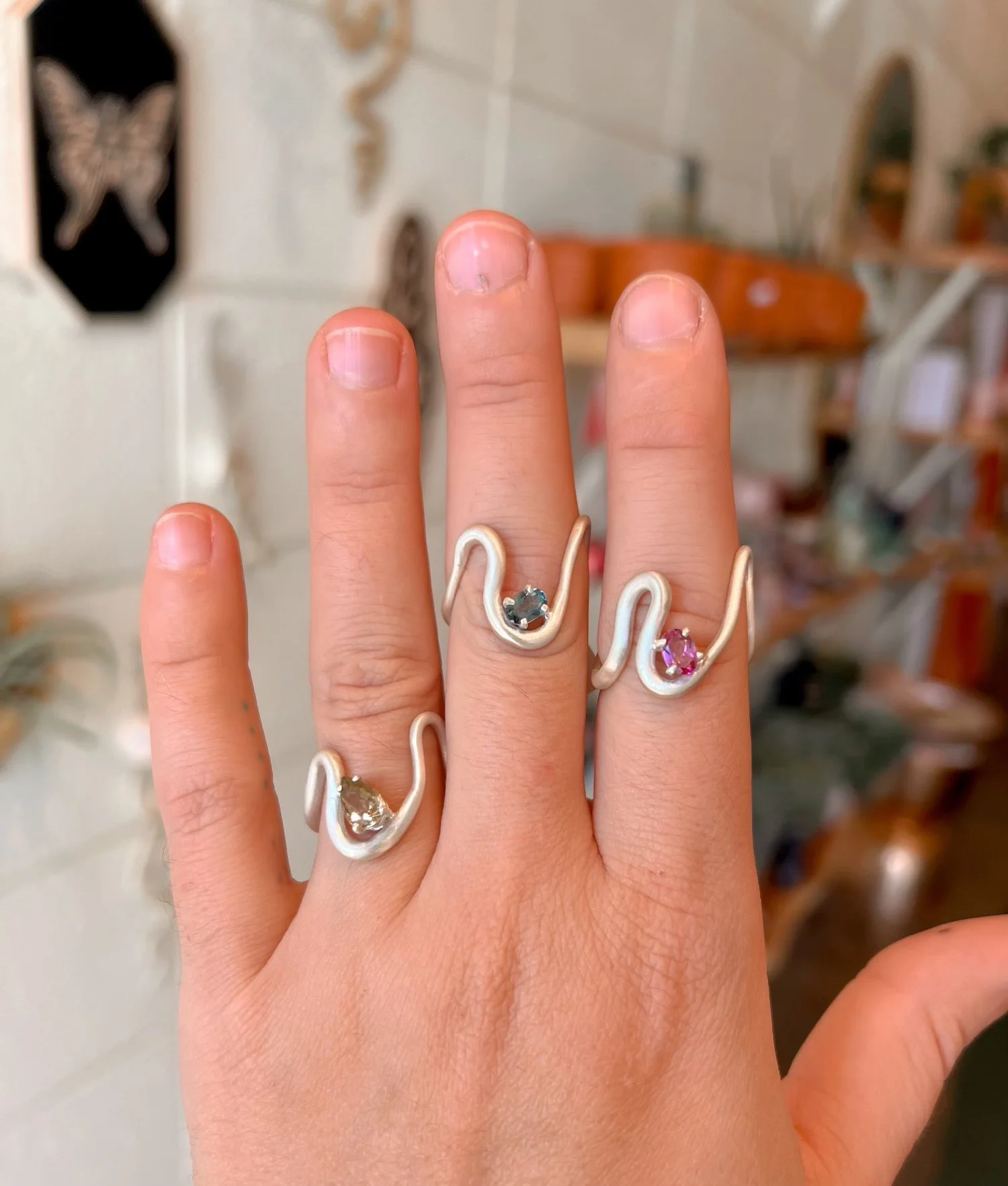 美品 wave ring (IRIS 47) Topaz Wave Ring Size 7-7.5 – The Jewel Box