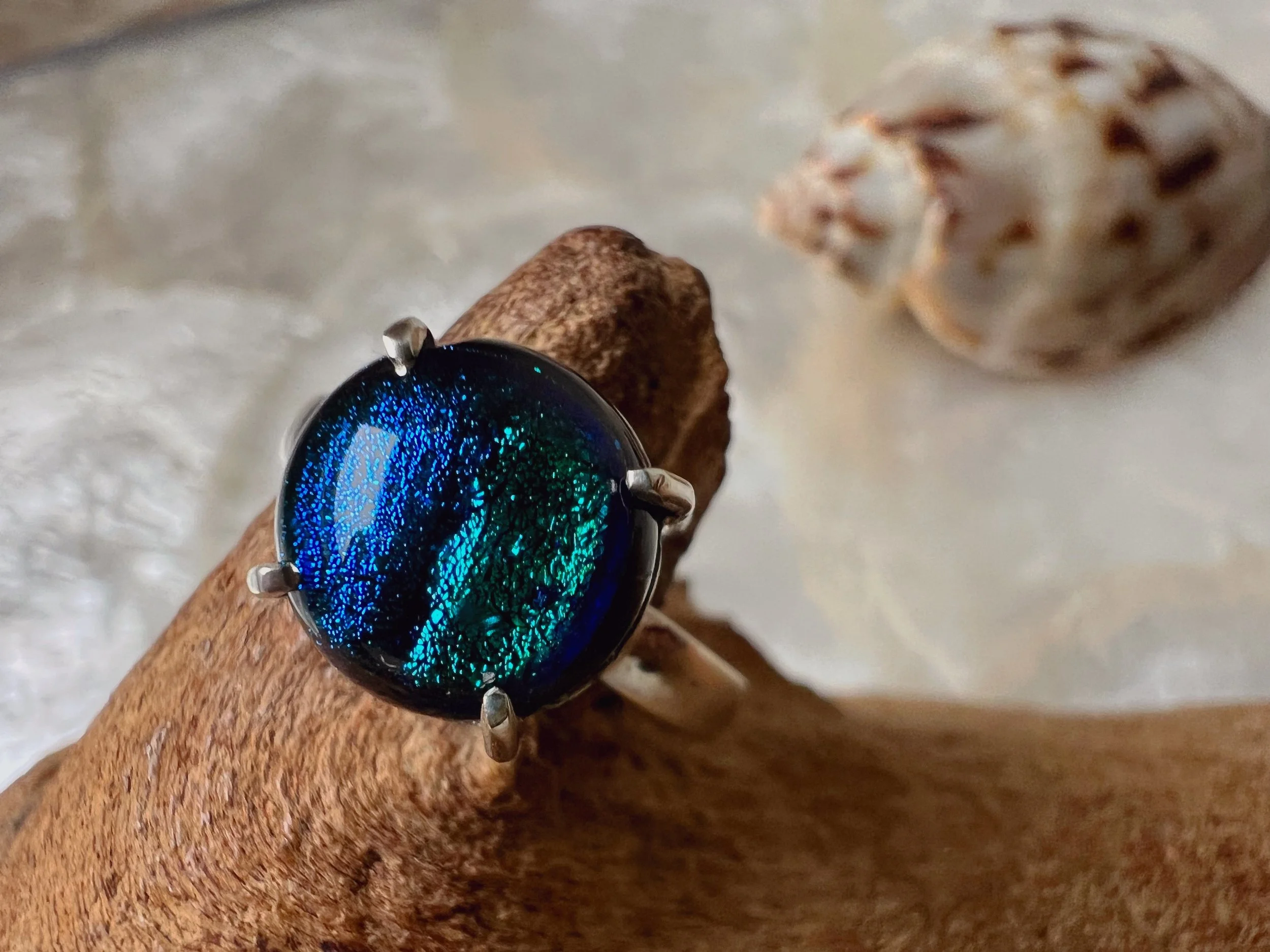 Dichroic glass ring