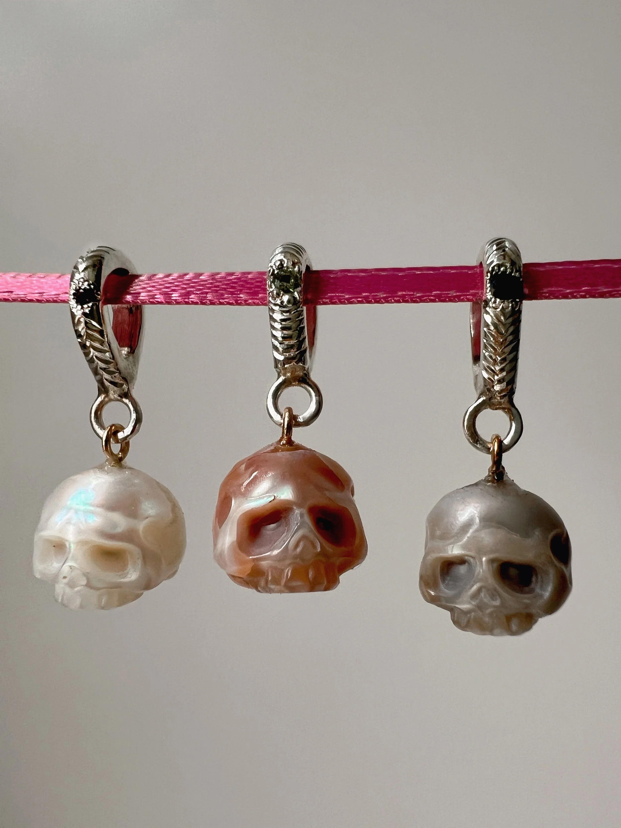 pearl skull necklace