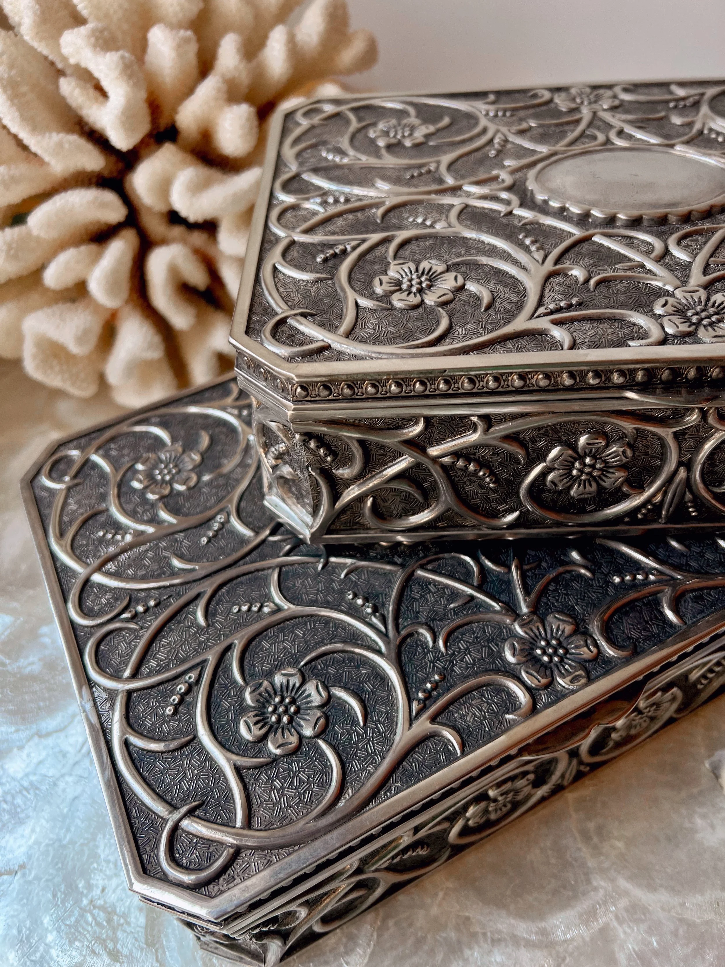 Vintage jewelry box