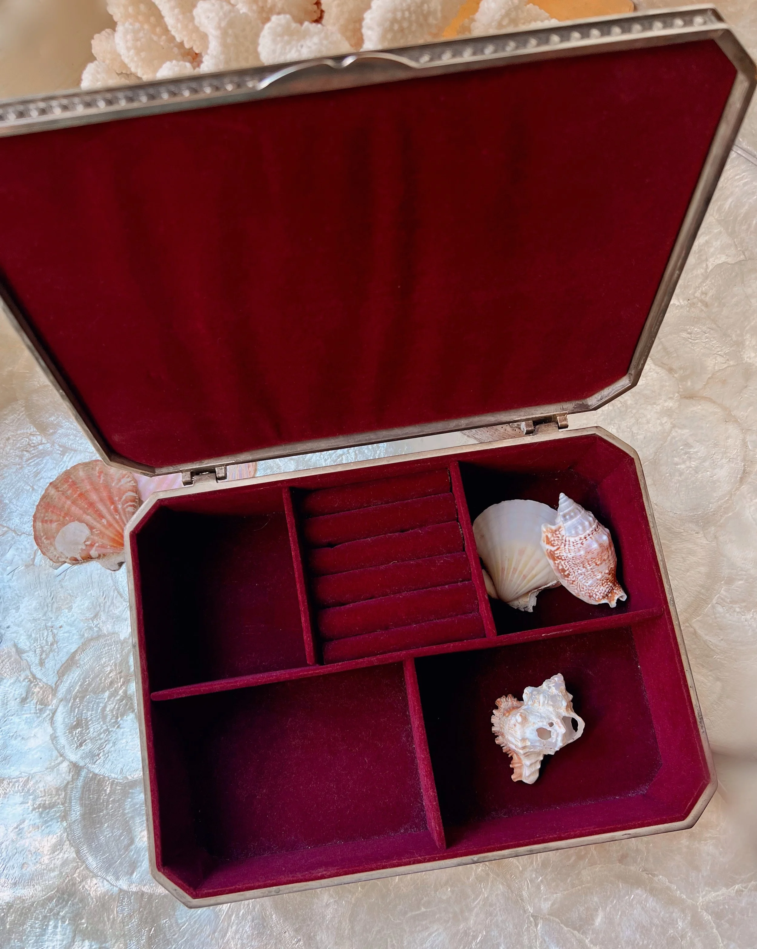 Vintage jewelry box