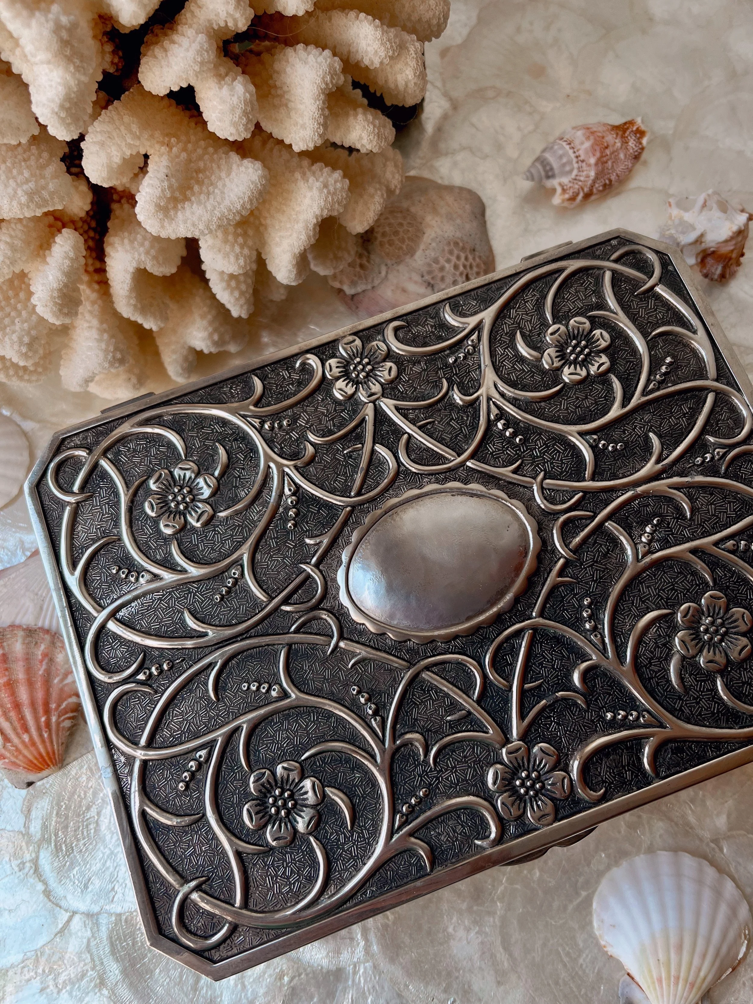 Vintage jewelry box