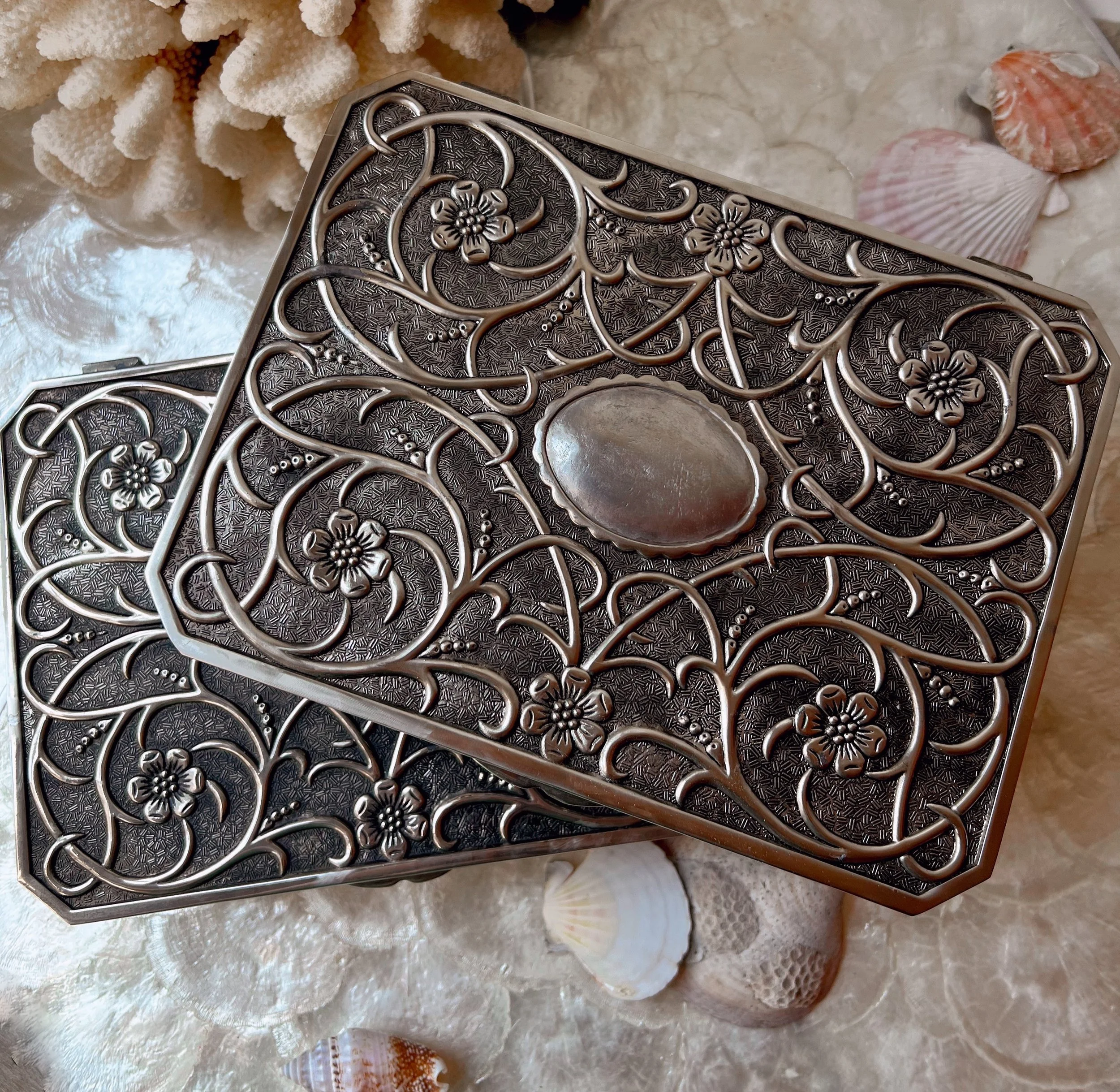 Vintage jewelry box