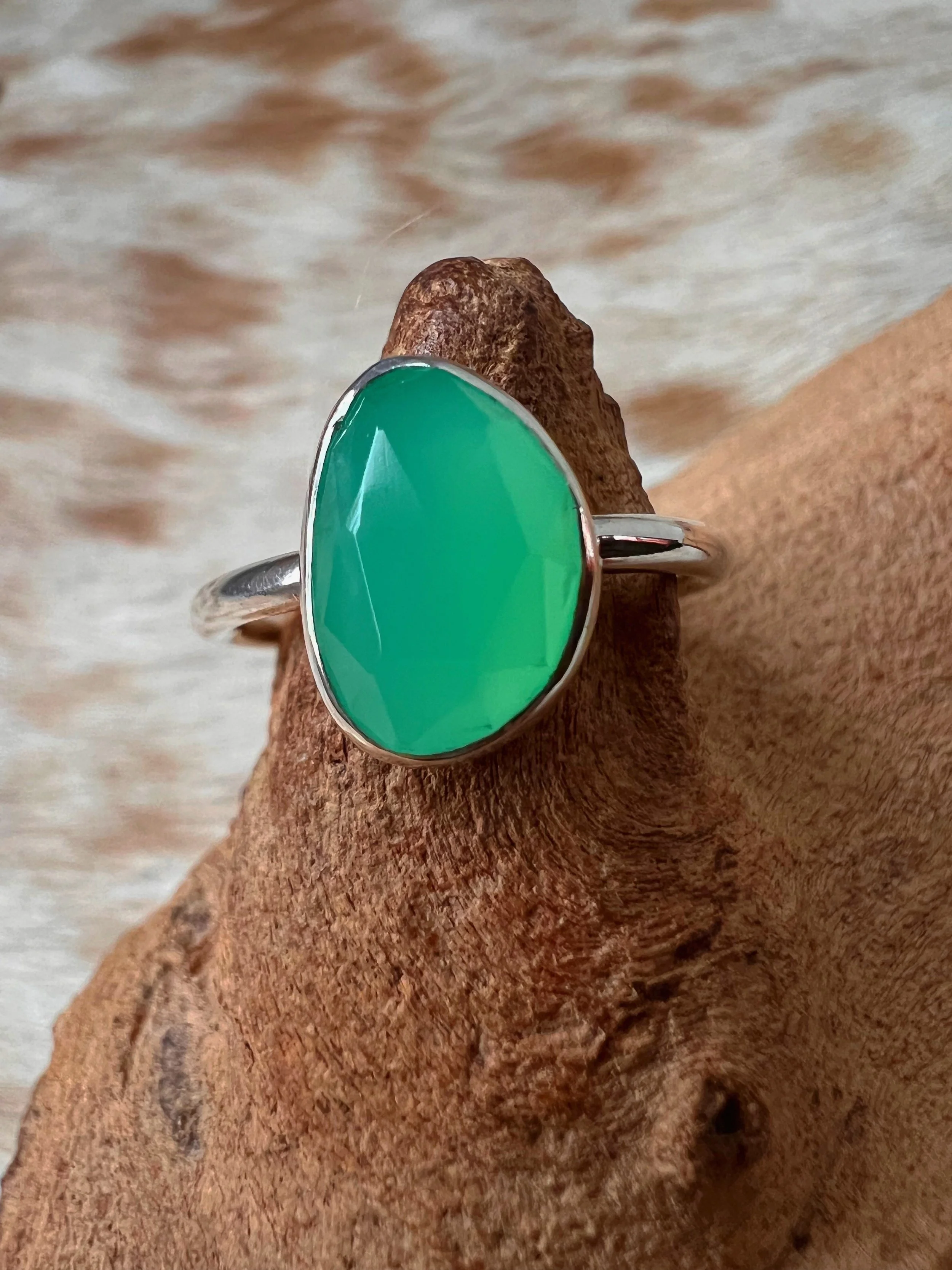 green chrysoprase & silver ring