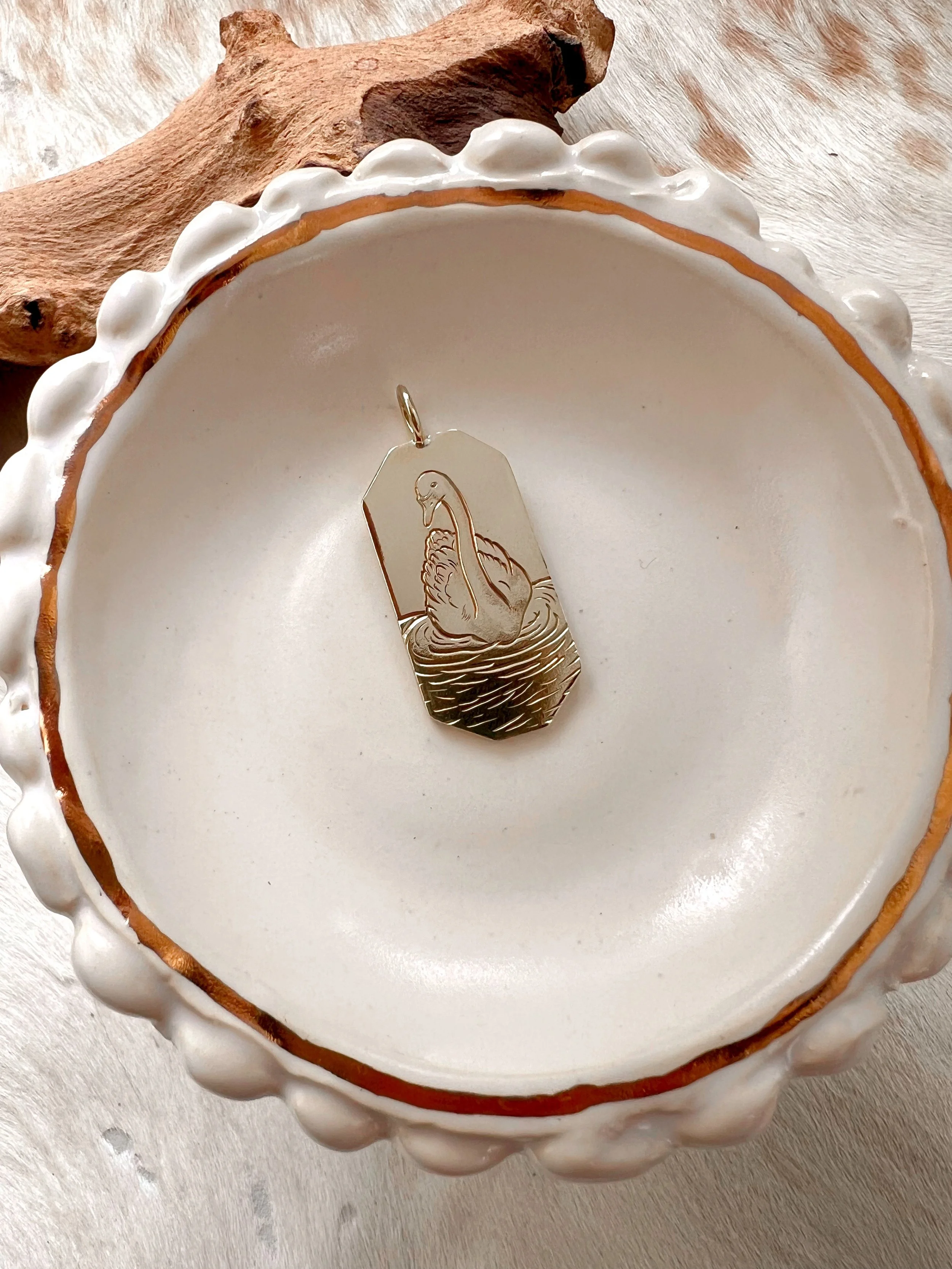 Engraved swan pendant