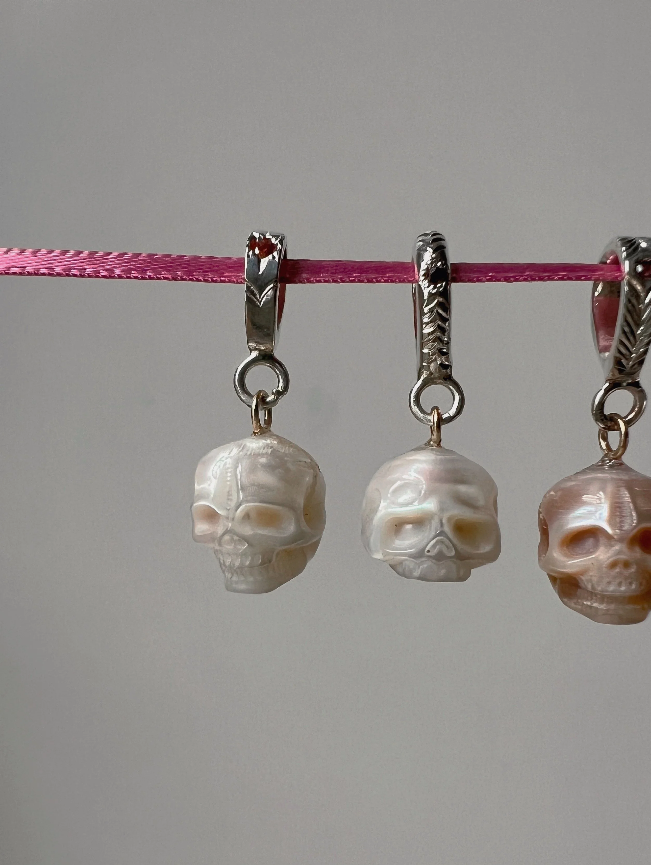 pearl skull necklace