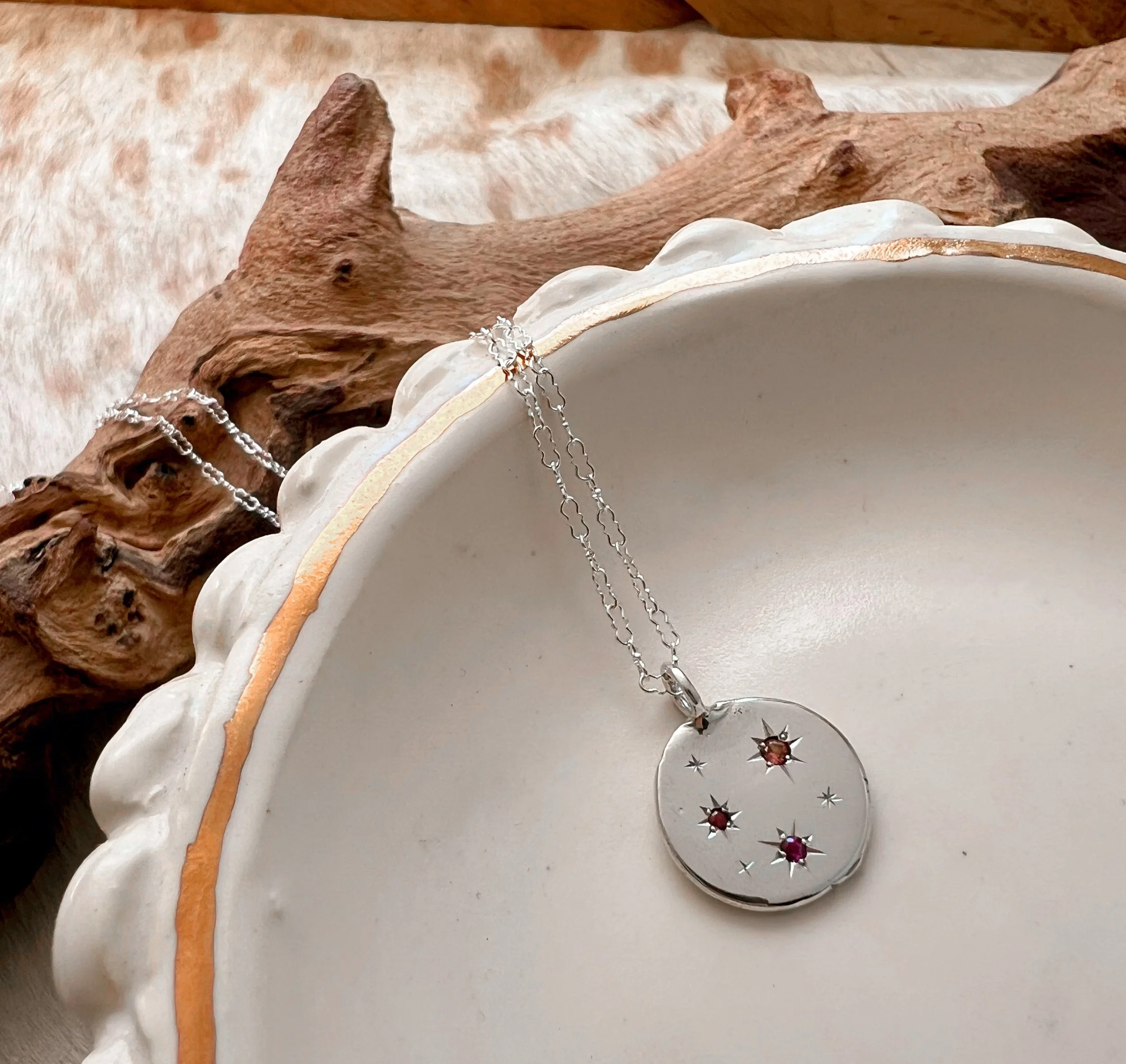 Gemstone star necklae