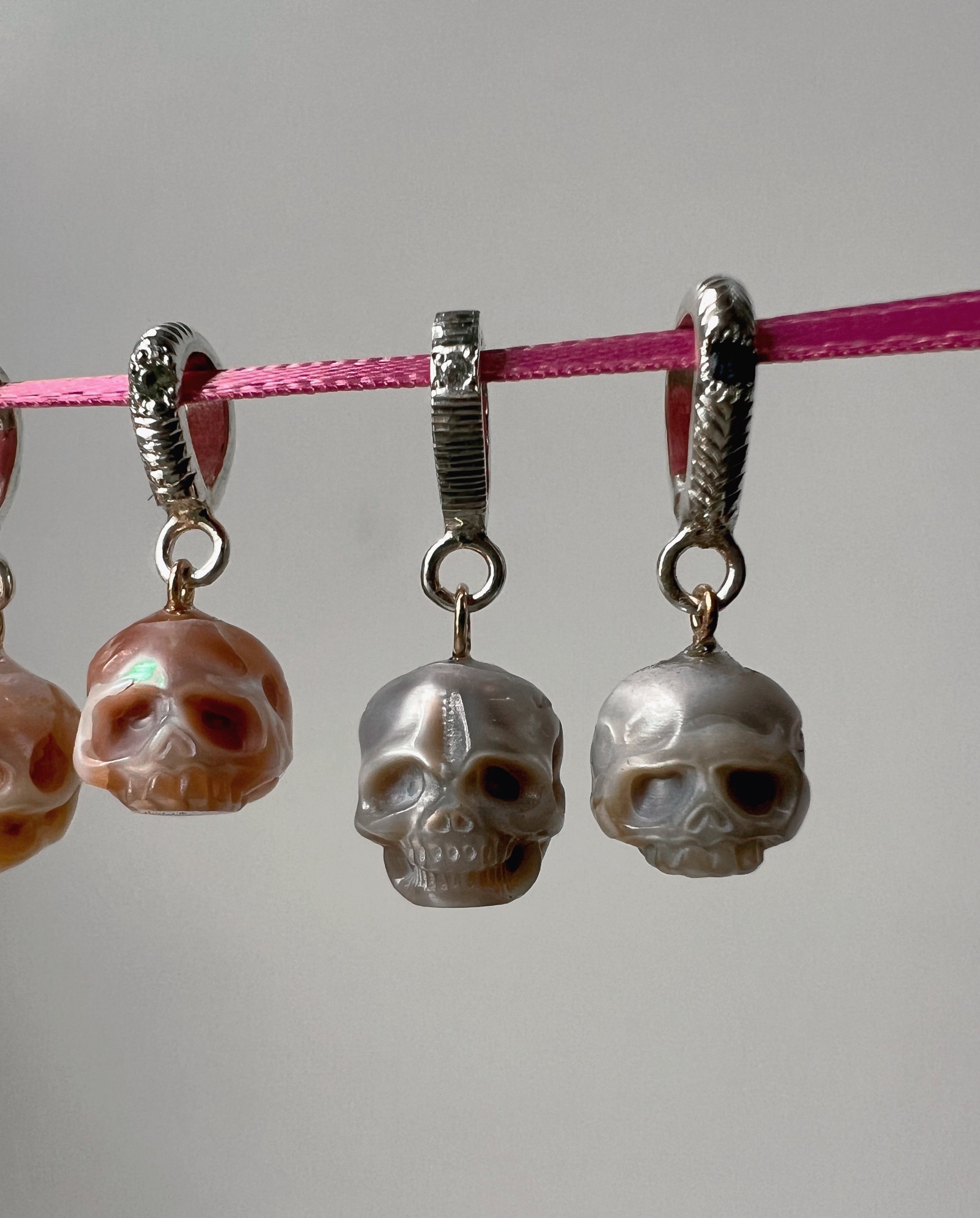 pearl skull necklace